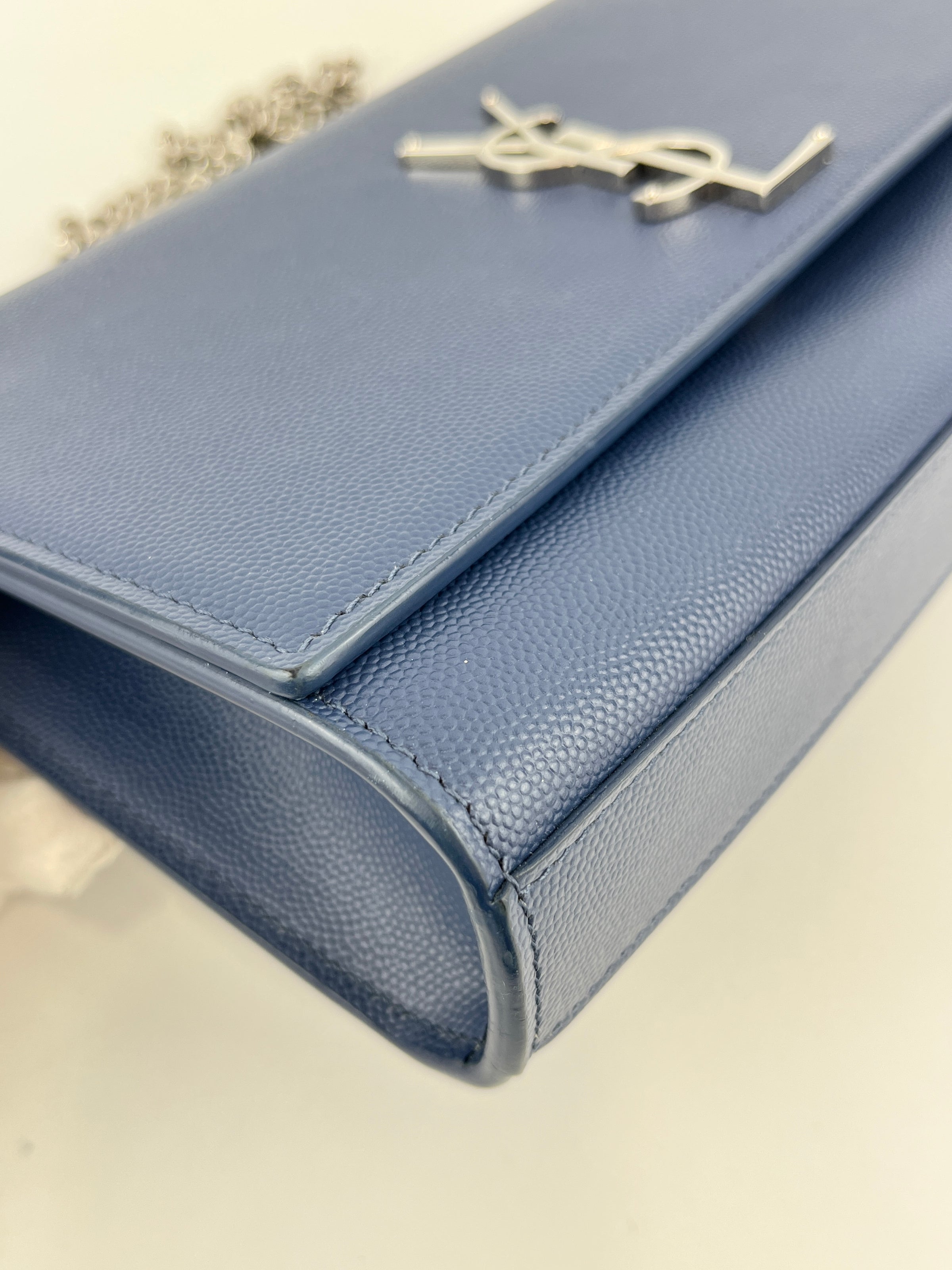 Blue 364021 Kate Medium in Grain De Poudre Embossed Leather