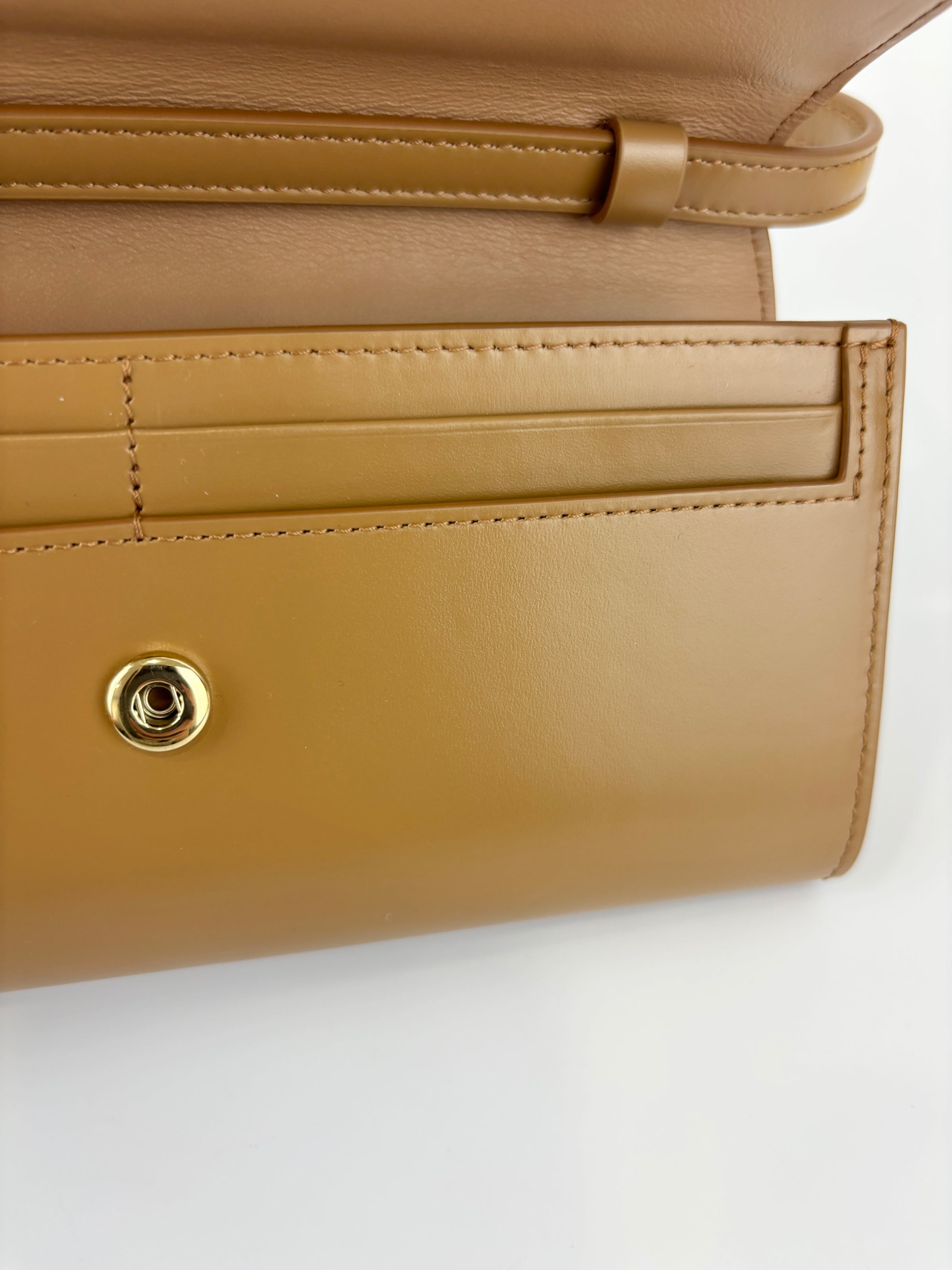 Pimlico Wallet on Strap Sable Super Lux Calf Crossbody
