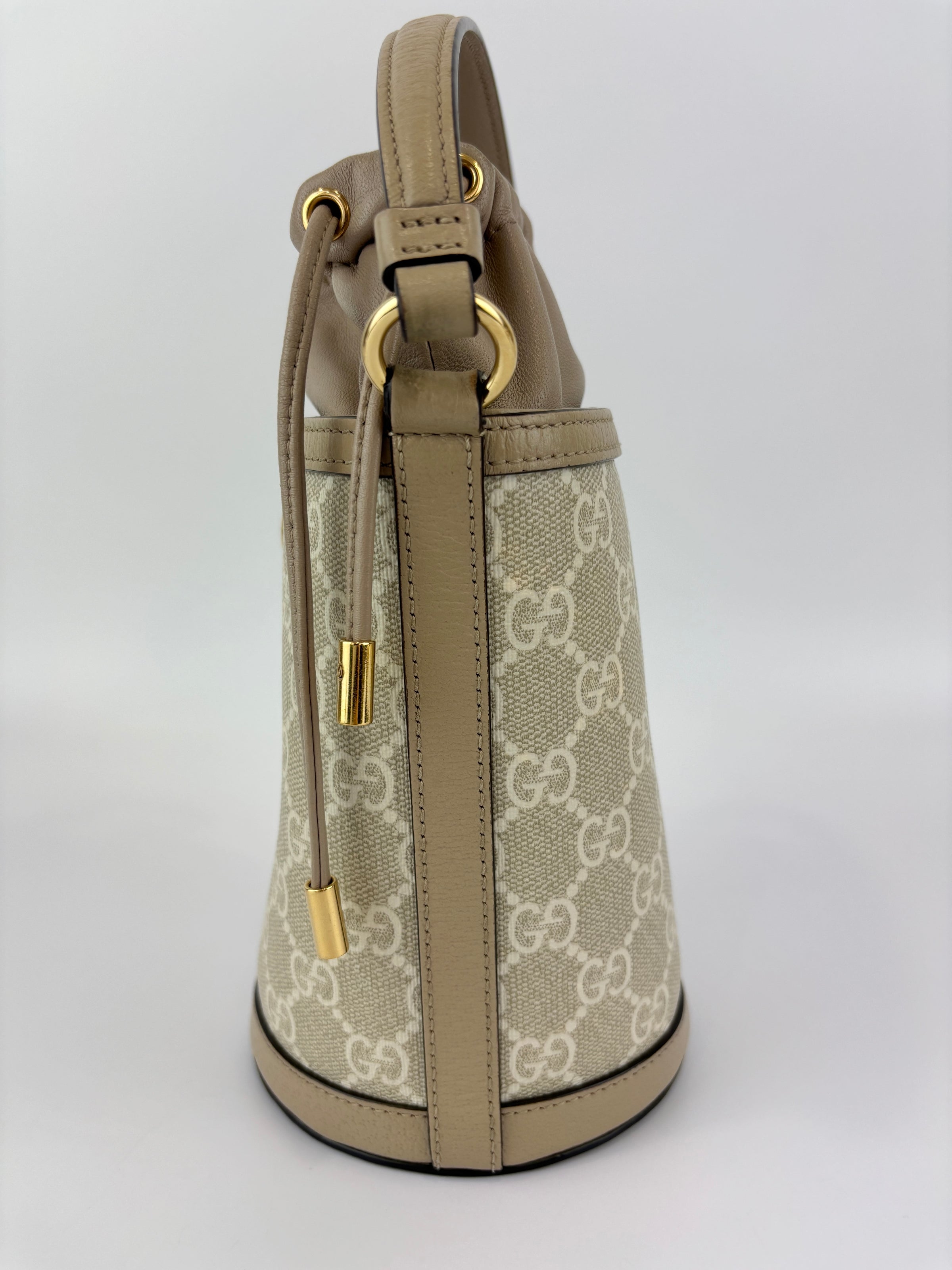 Ophidia GG Mini Bucket Bag in White/Beige