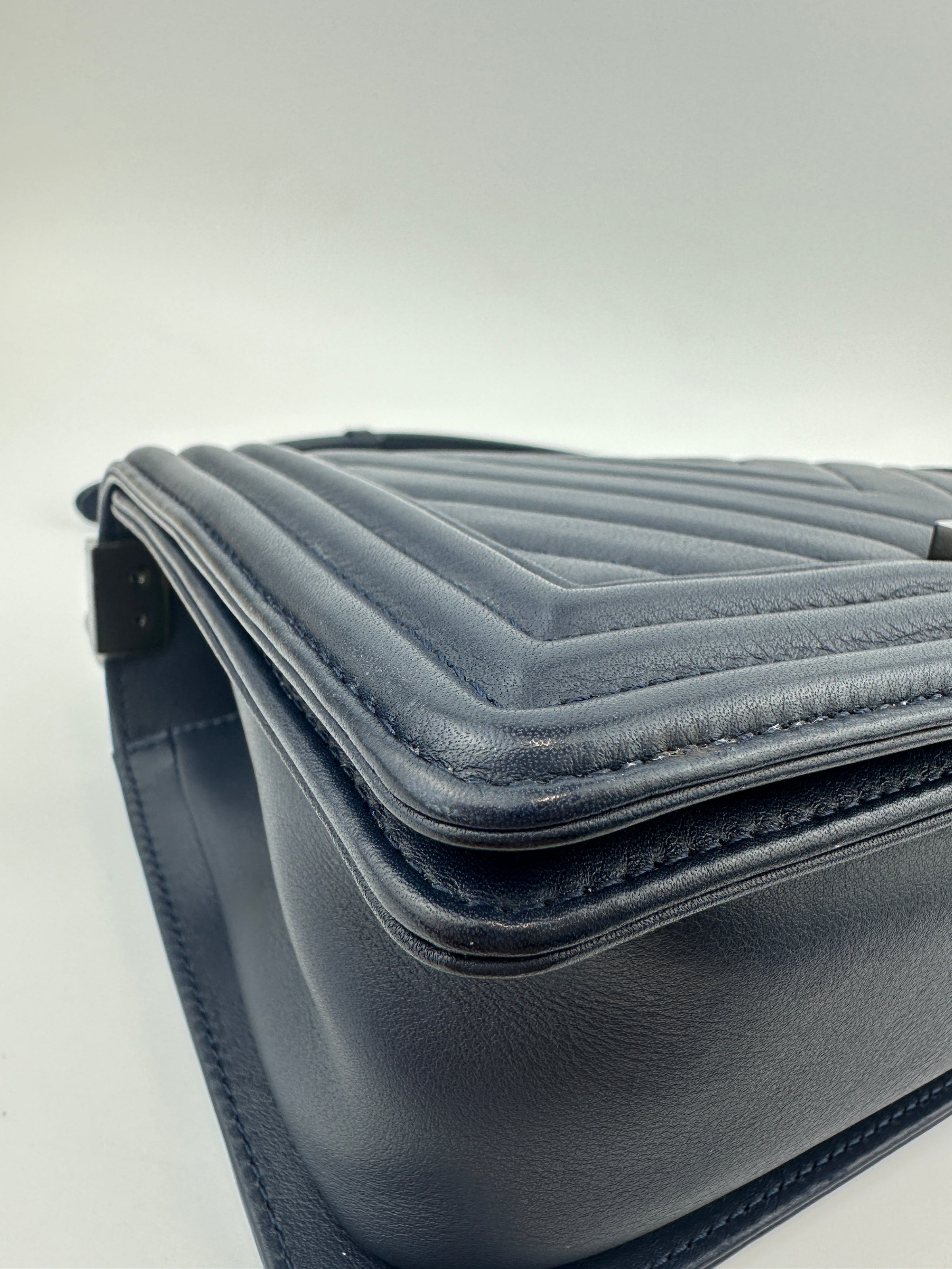 Old Medium Boy Chevron Lambskin Navy PHW