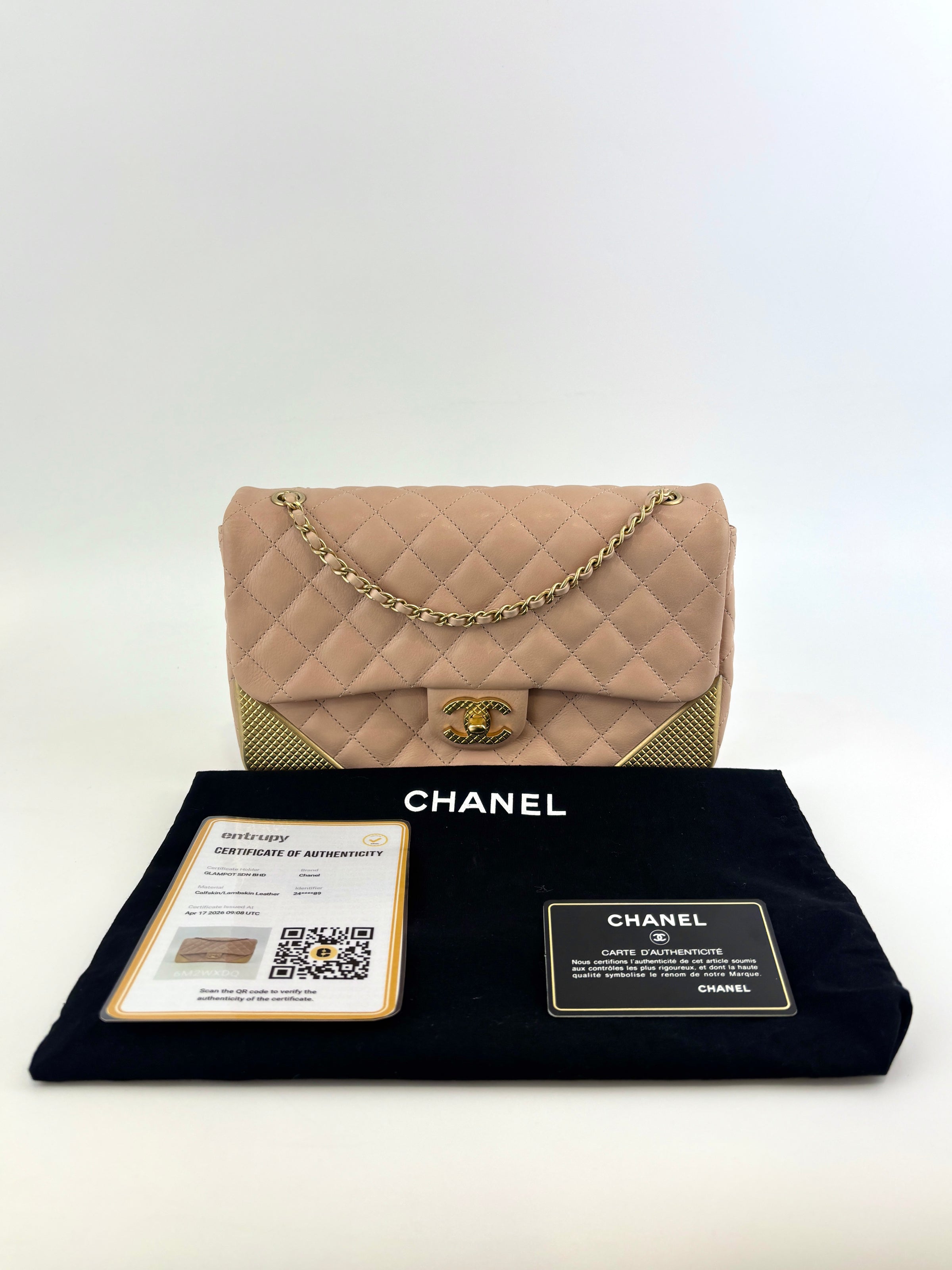 Beige Paris-Cosmopolite Rock the Corner Flap Bag Matte GHW