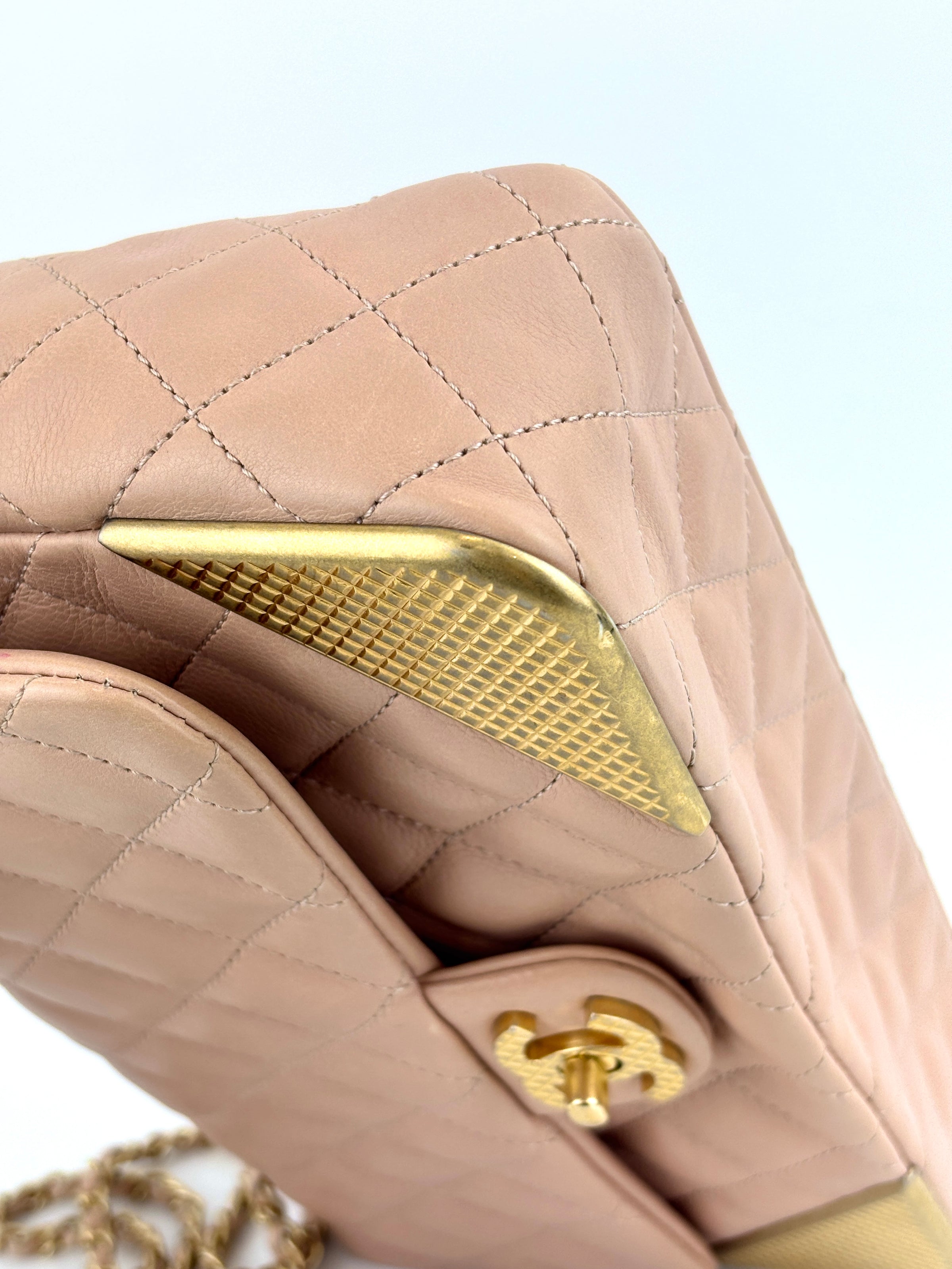 Beige Paris-Cosmopolite Rock the Corner Flap Bag Matte GHW