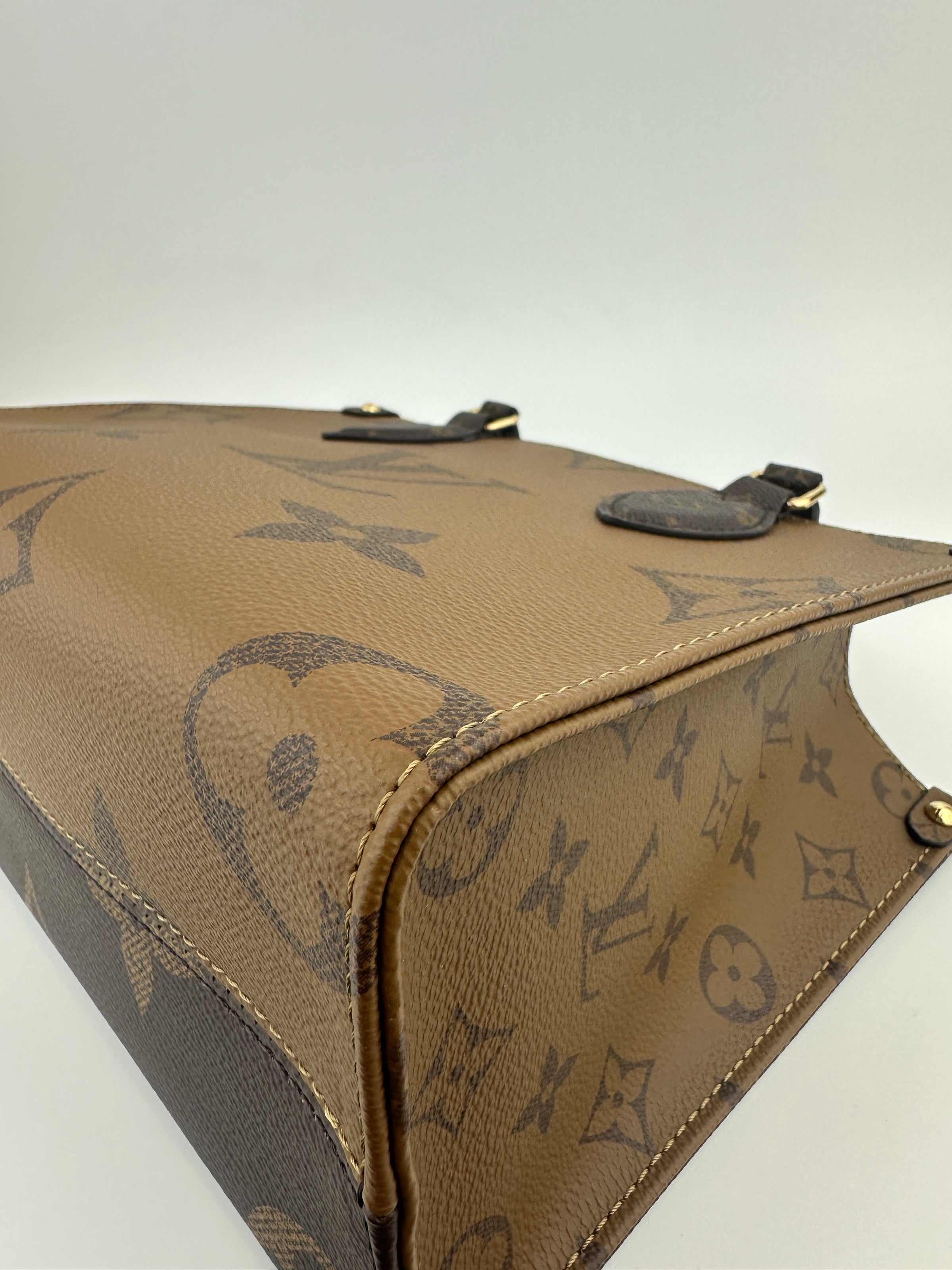 M46373 OnTheGo PM Monogram Reverse Tote Bag (RFID)