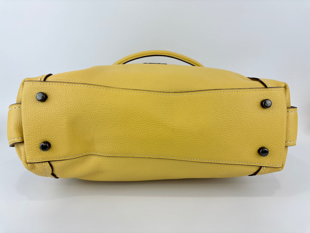 29800 Scalloped Edie 31 in Sunflower Yellow Pebble Leather