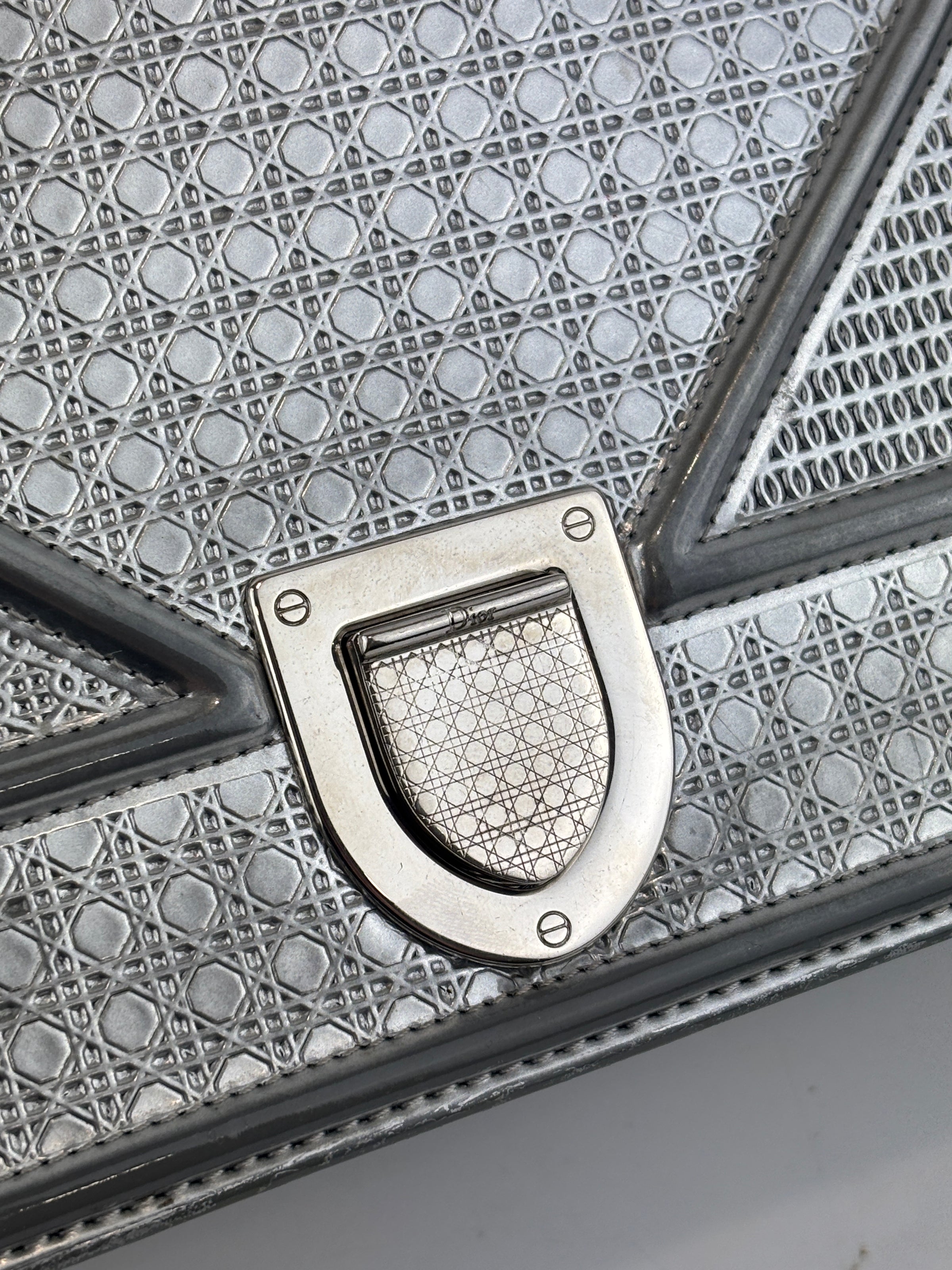 Medium Diorama Bag Silver Metallic Micro Cannage