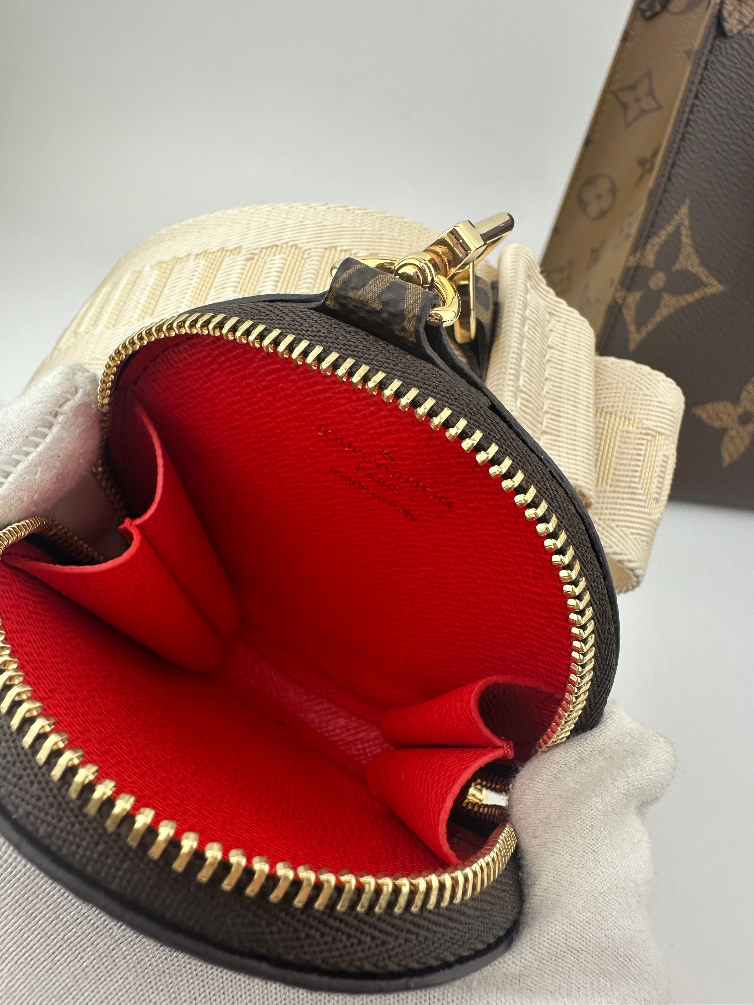 M46373 OnTheGo PM Monogram Reverse Tote Bag (RFID)