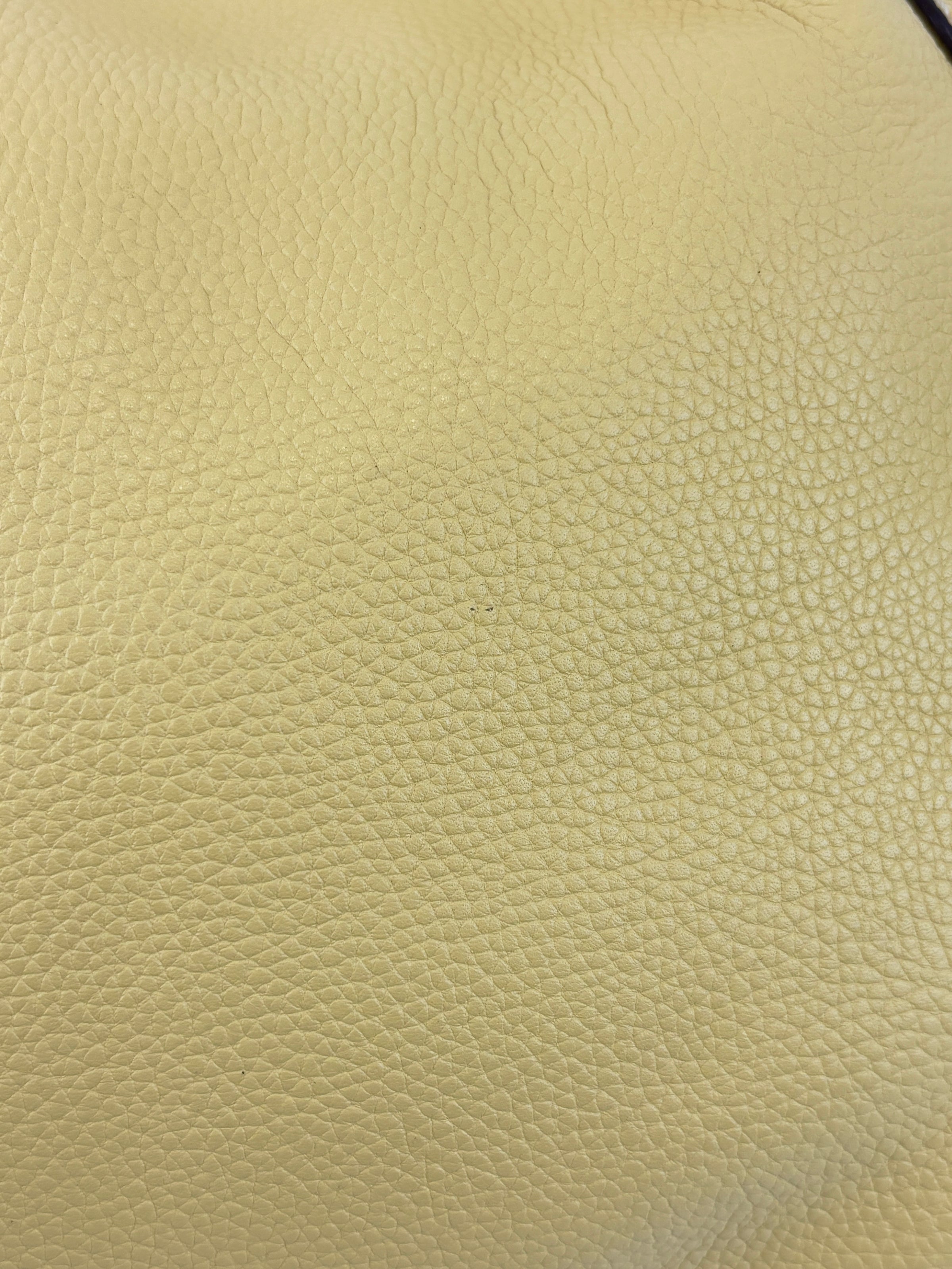 29800 Scalloped Edie 31 in Sunflower Yellow Pebble Leather