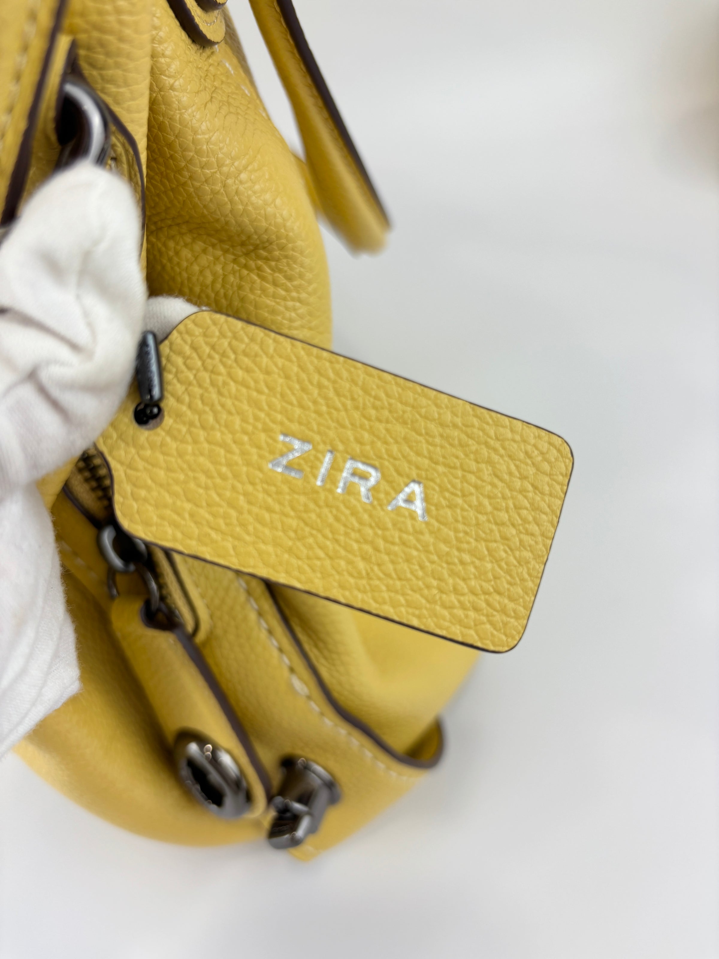 29800 Scalloped Edie 31 in Sunflower Yellow Pebble Leather