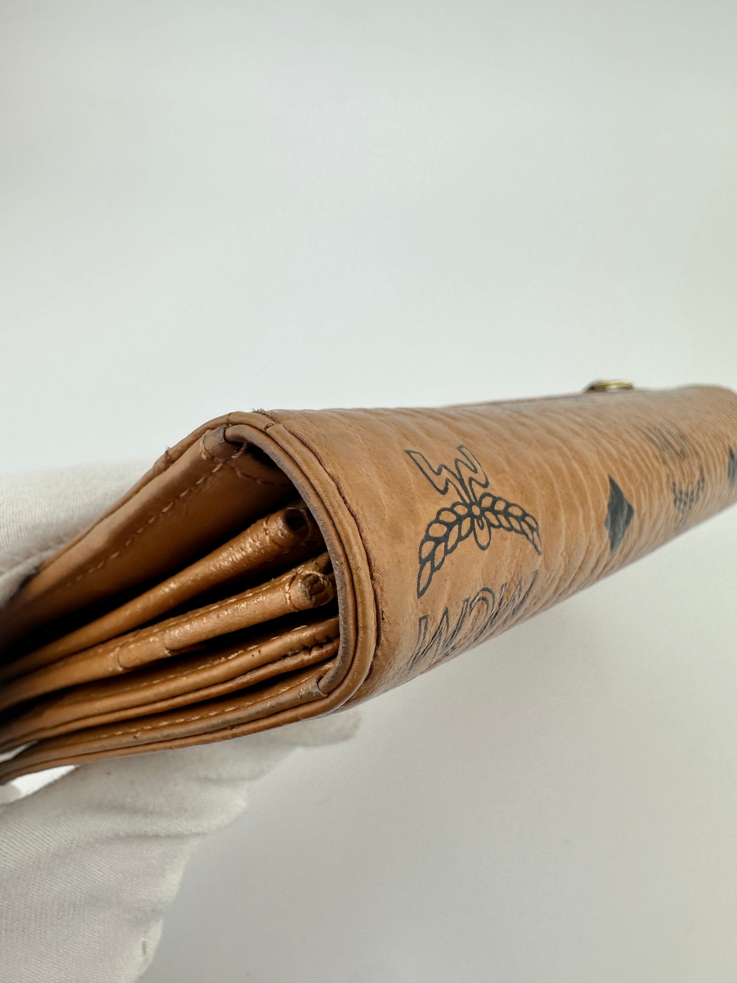 Heritage Line Wallet Synthetic Cognac