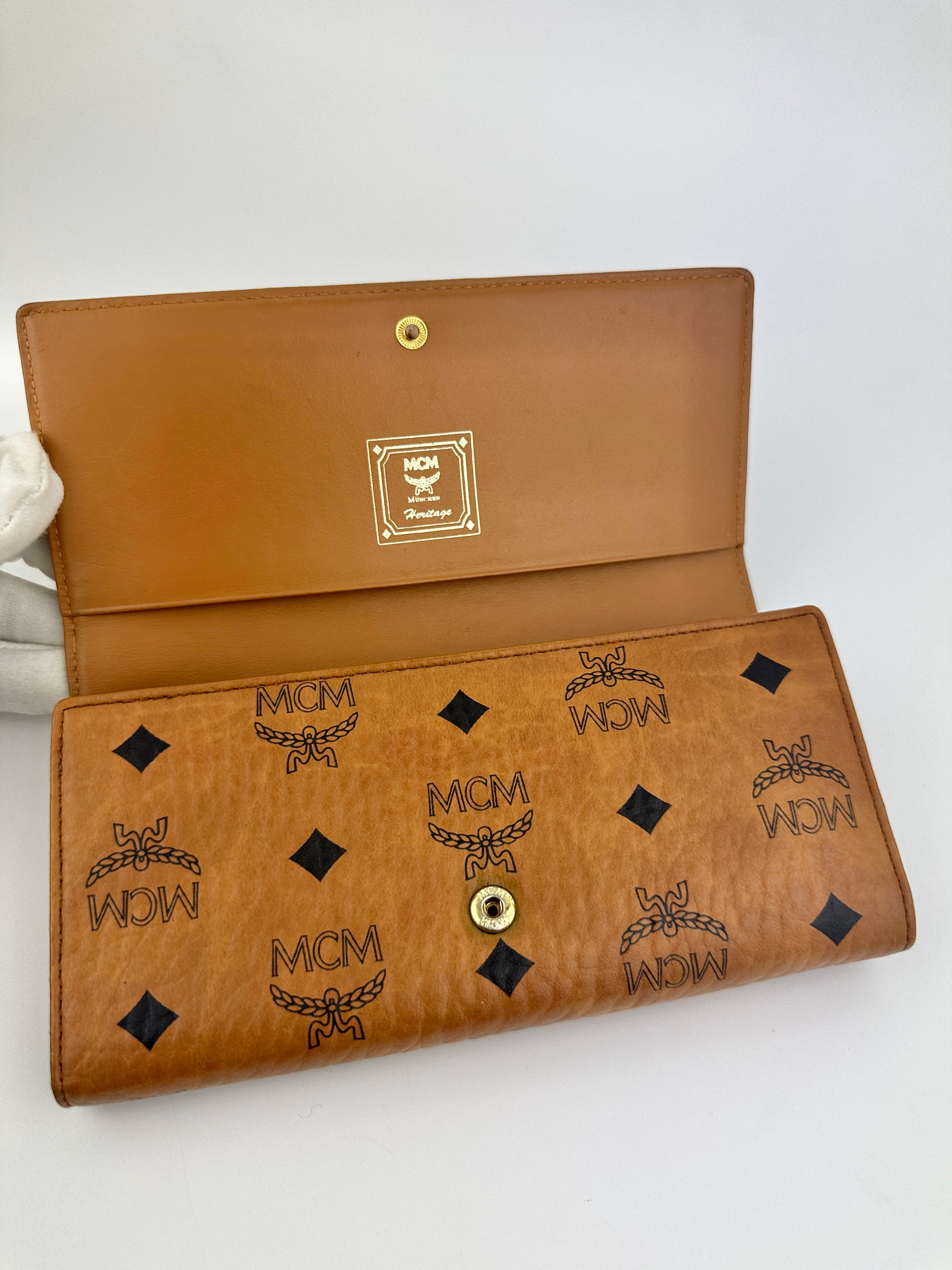 Heritage Line Wallet Synthetic Cognac