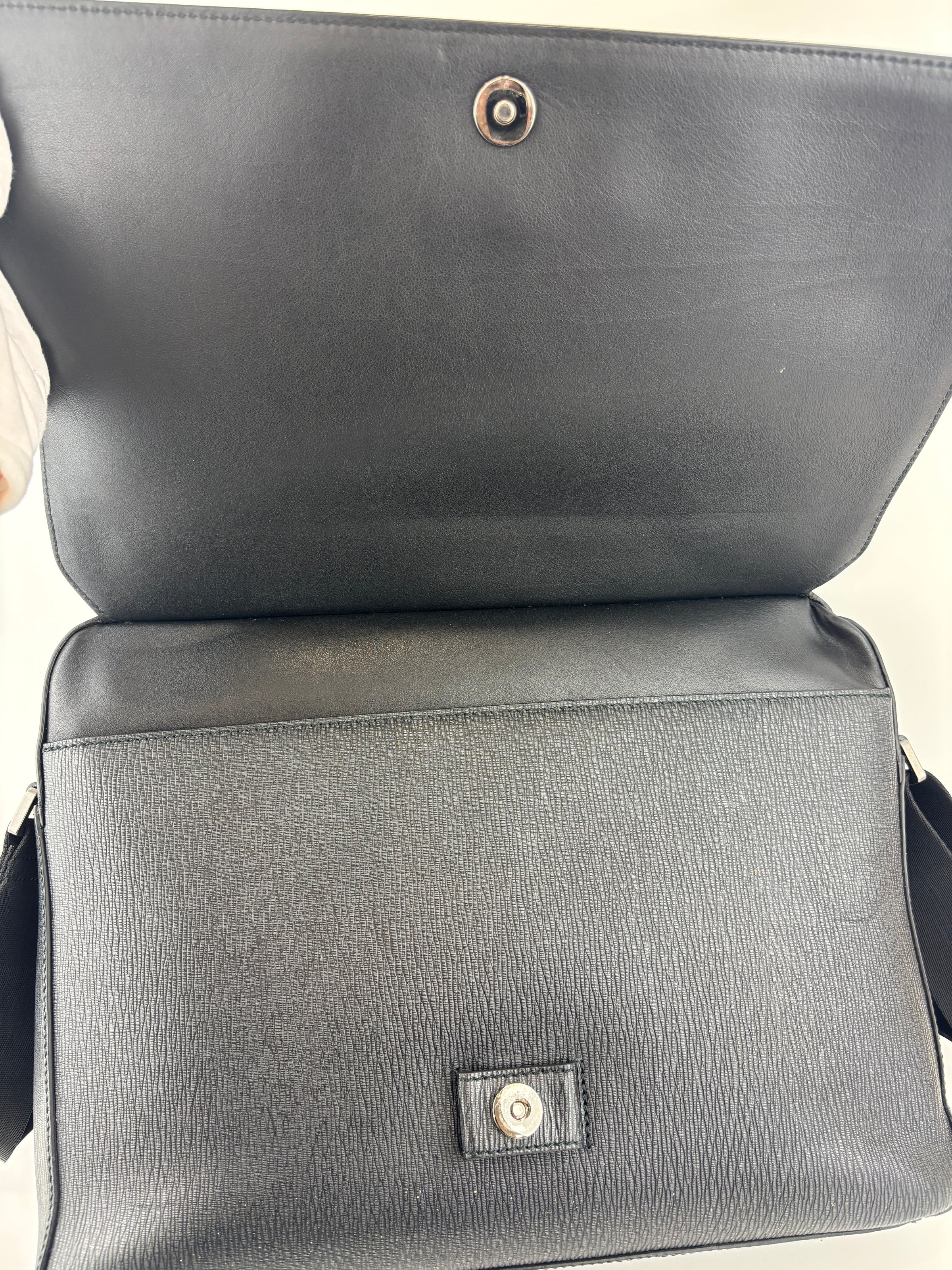 EO-24 0485 Black Textured Leather Briefcase / Laptop Bag