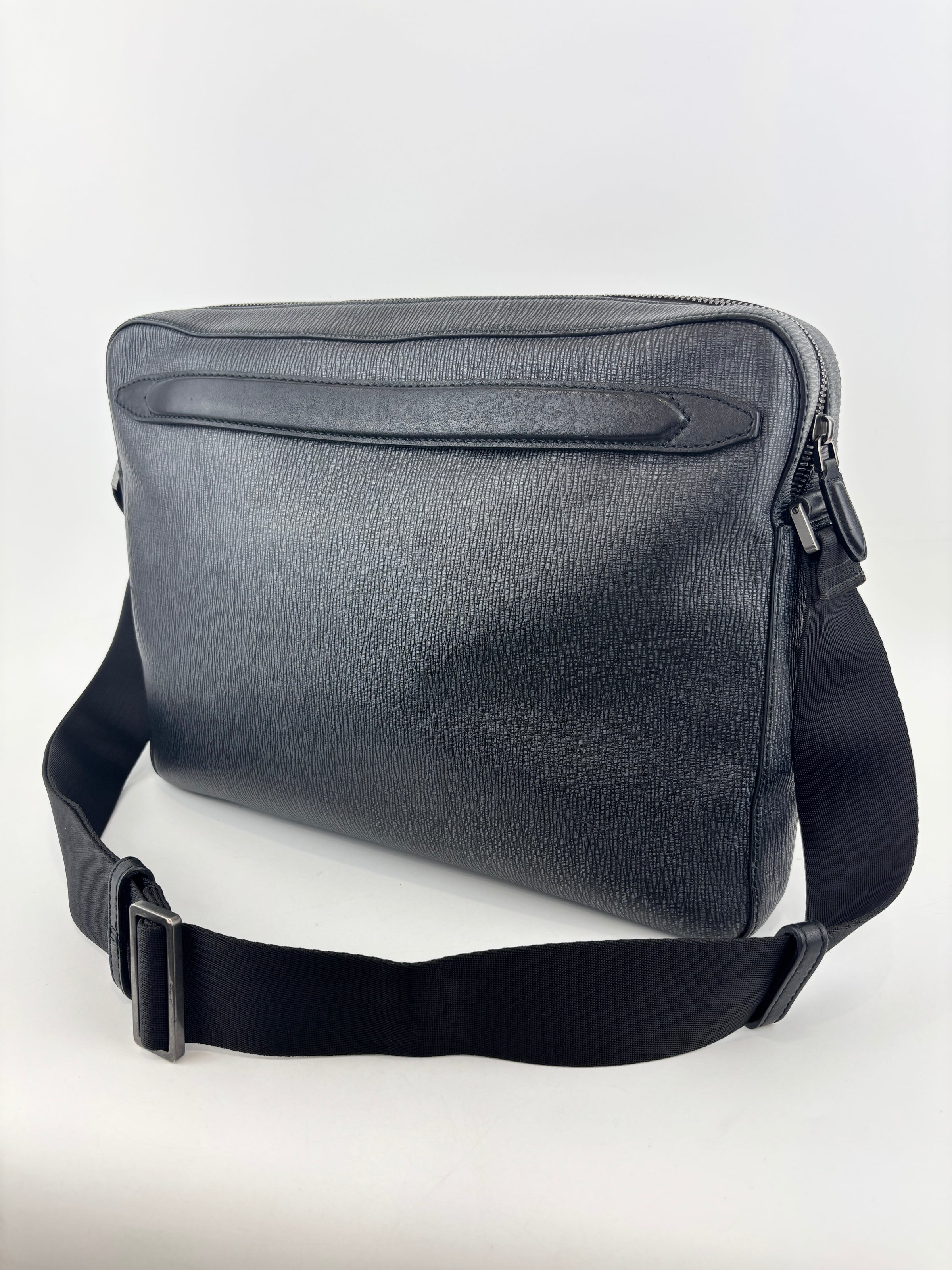 EO-24 0485 Black Textured Leather Briefcase / Laptop Bag