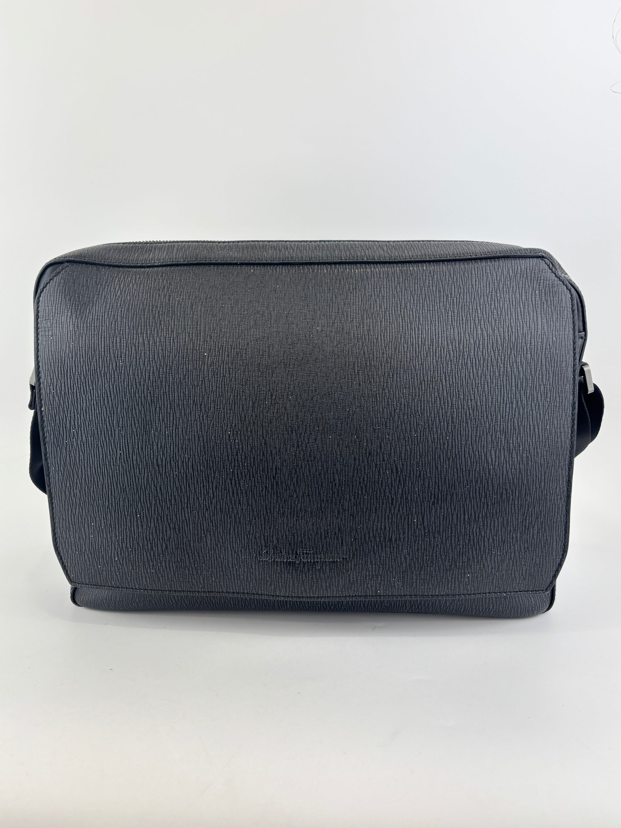 EO-24 0485 Black Textured Leather Briefcase / Laptop Bag