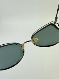 VA2015 c.300587 Red Cat Eye Sunglasses