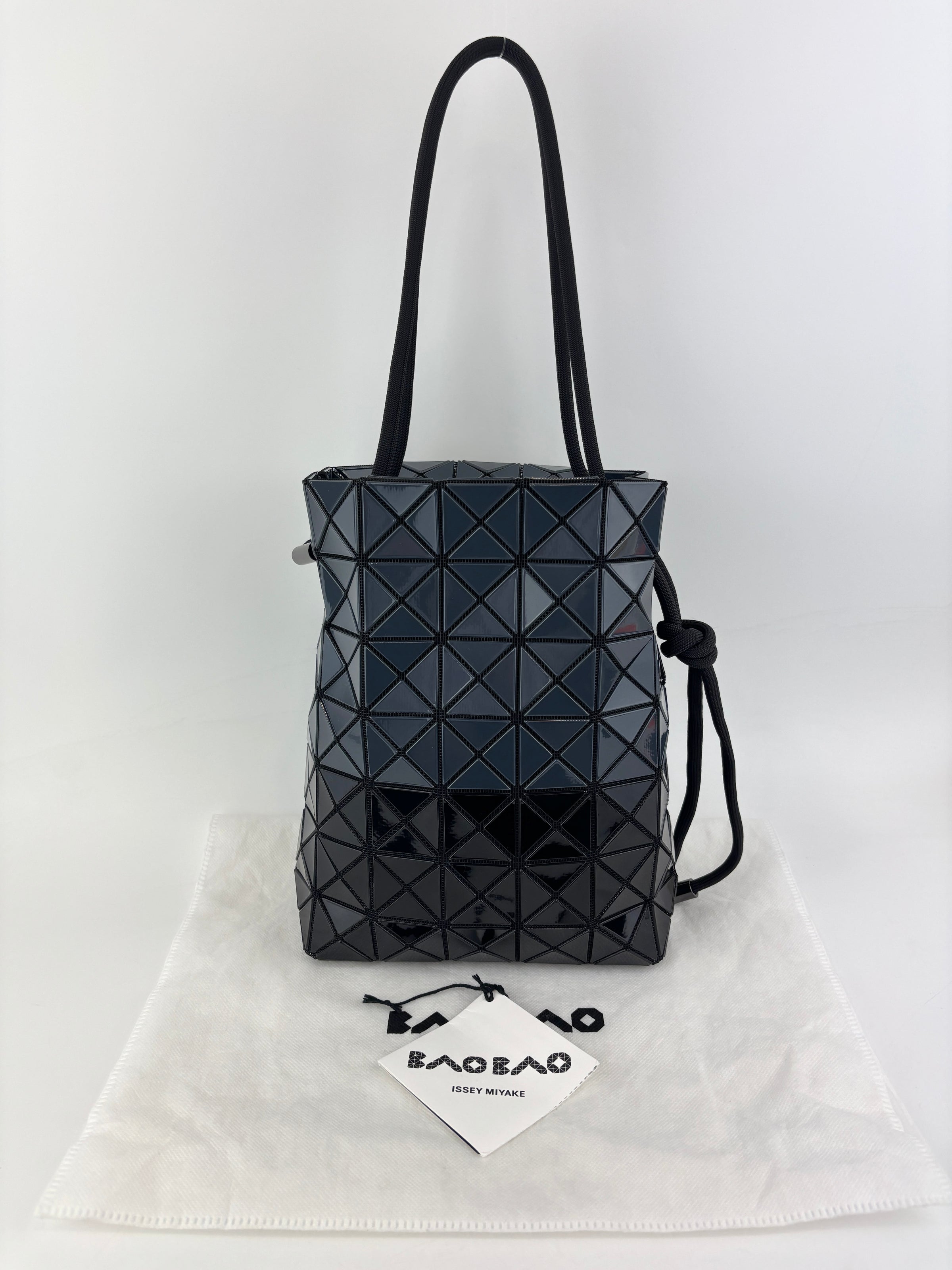 Bao Bao Wring Bucket Bag