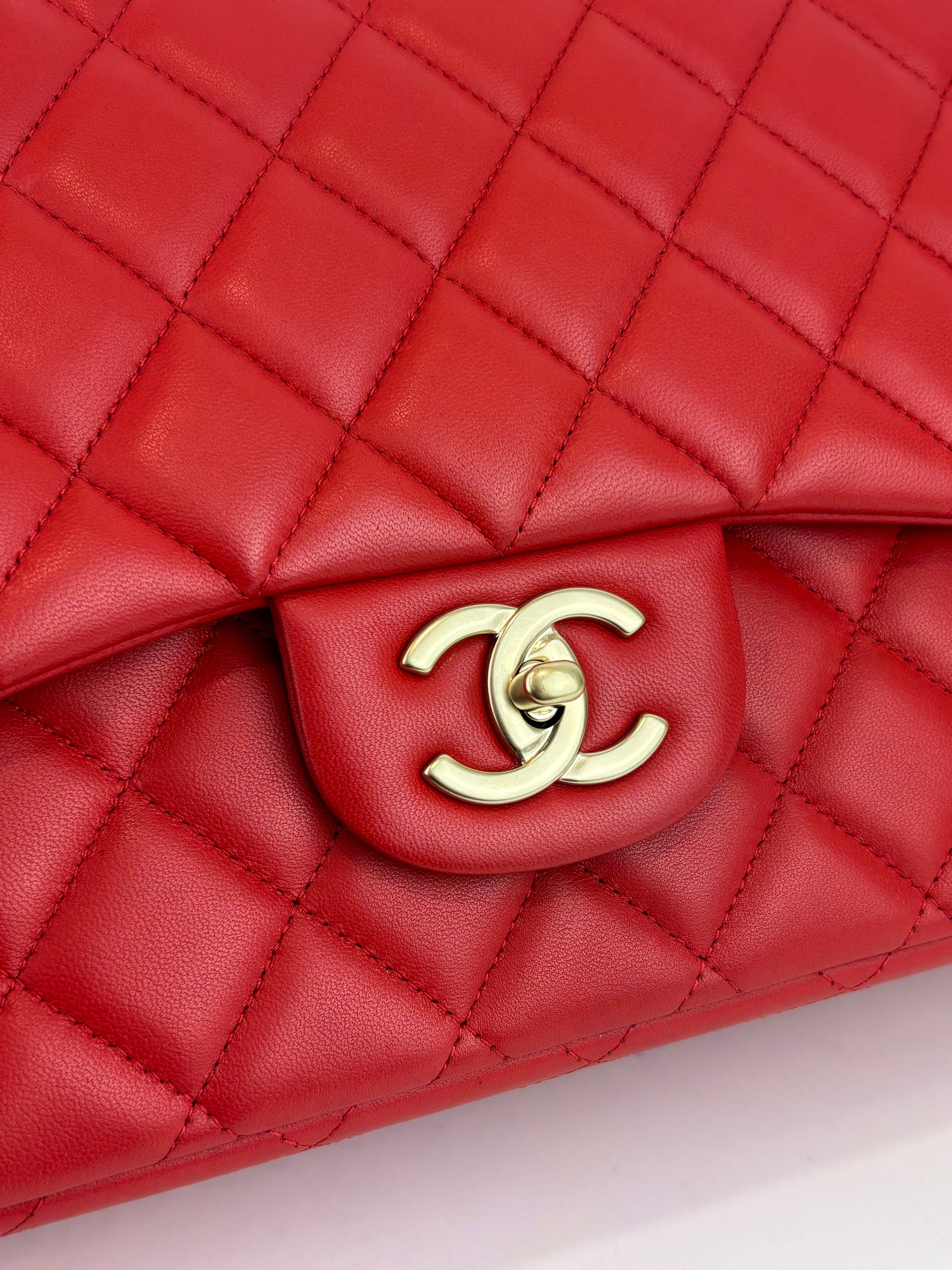 Maxi Double Flap Lambskin Red GHW