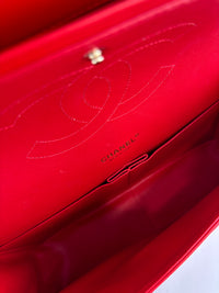 Maxi Double Flap Lambskin Red GHW