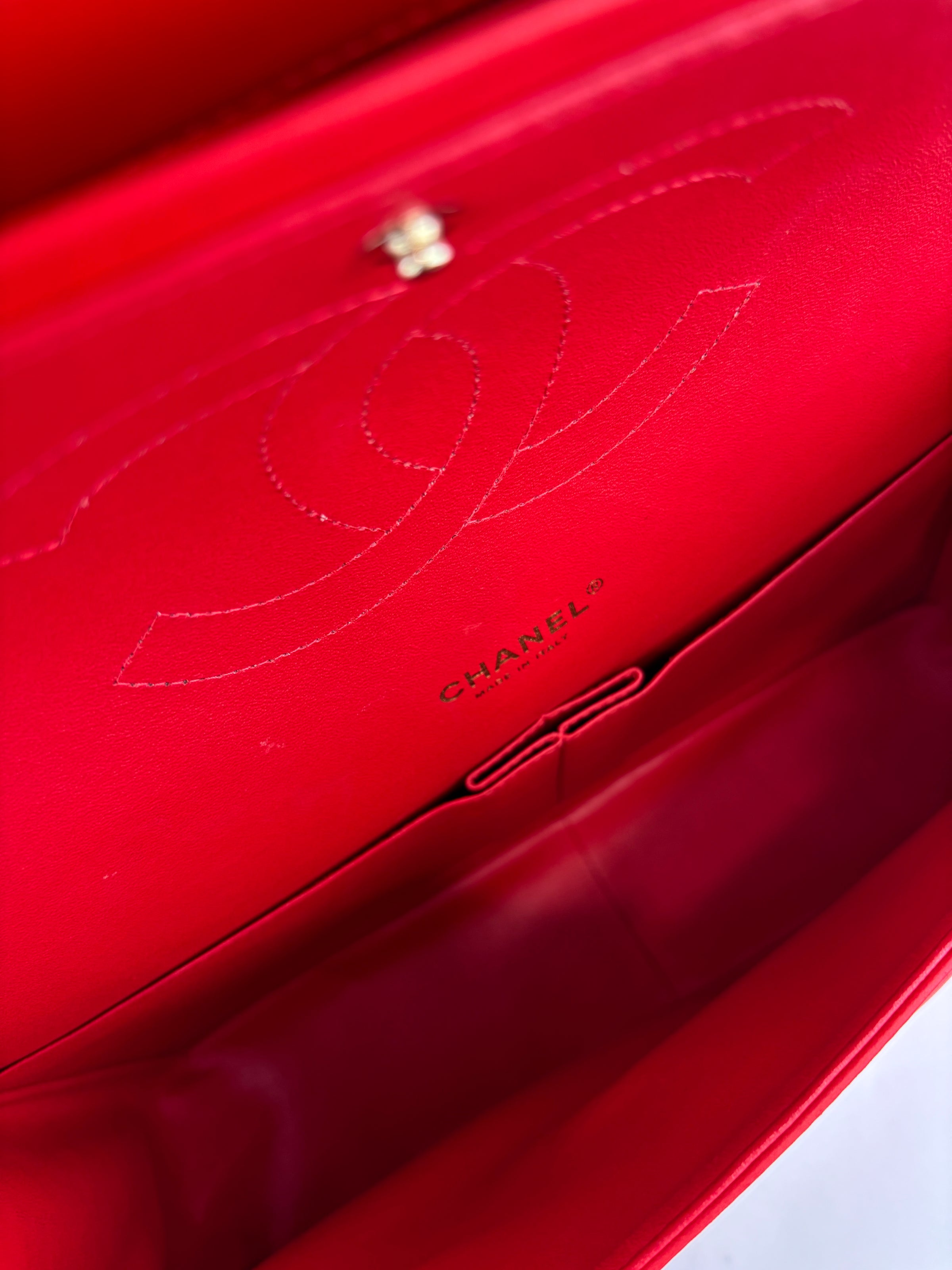 Maxi Double Flap Lambskin Red GHW