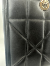 Essential Archi Black Calfskin Leather Cannage Tote Bag