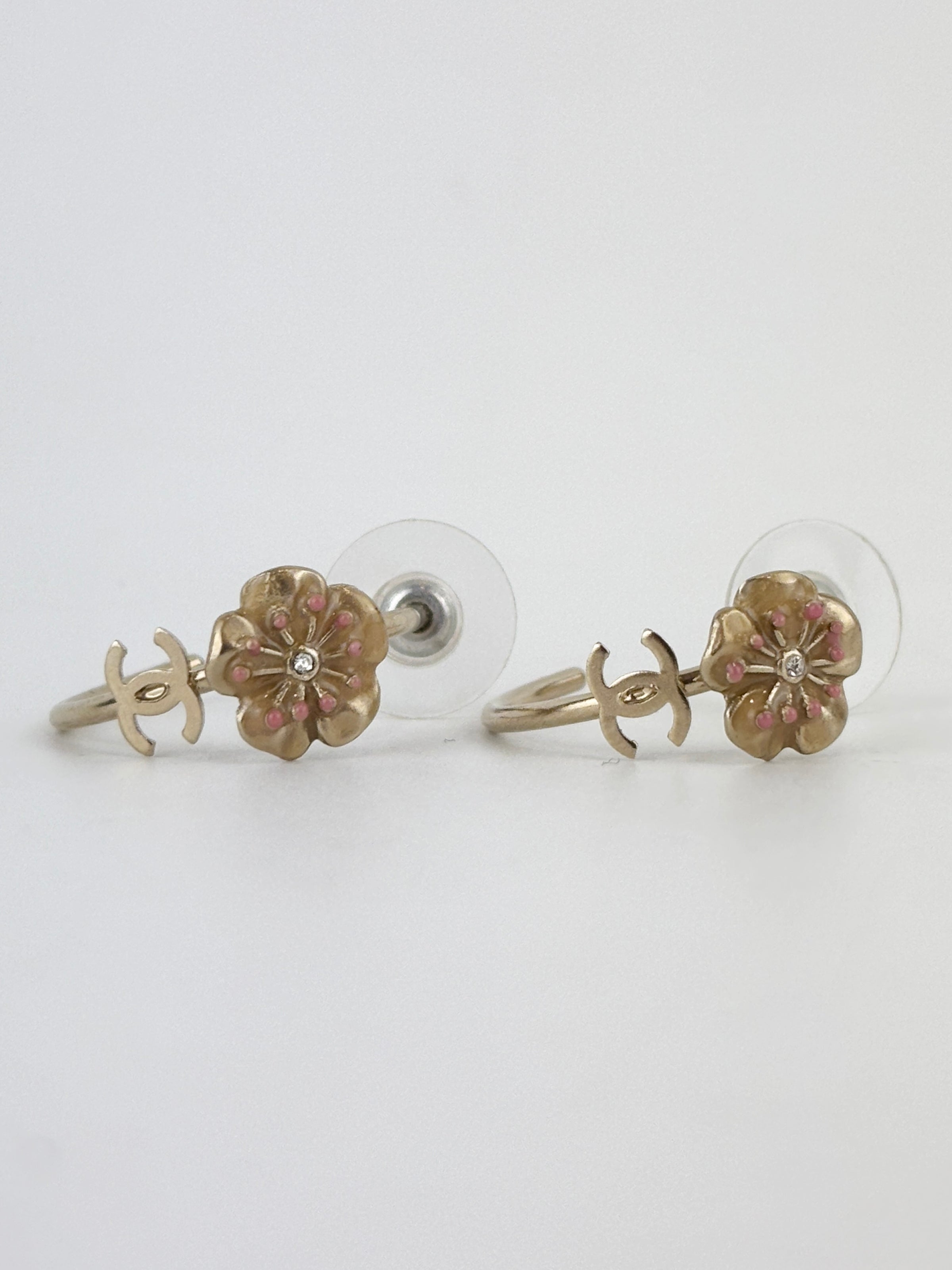 B13C Pink Flower CC Gold Metal Earrings