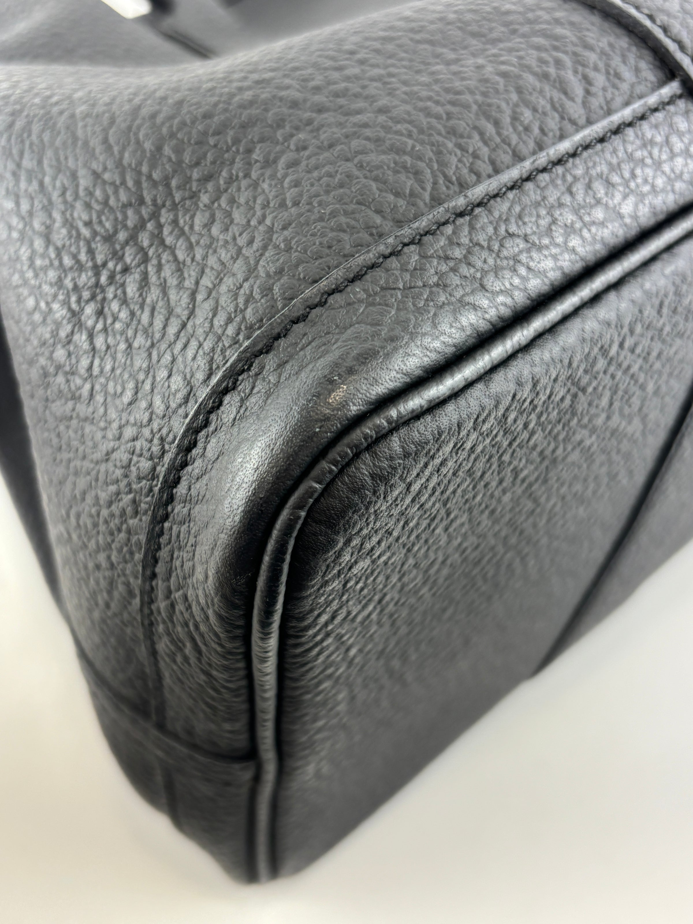 Garden Party 36 Tote Bag in Black