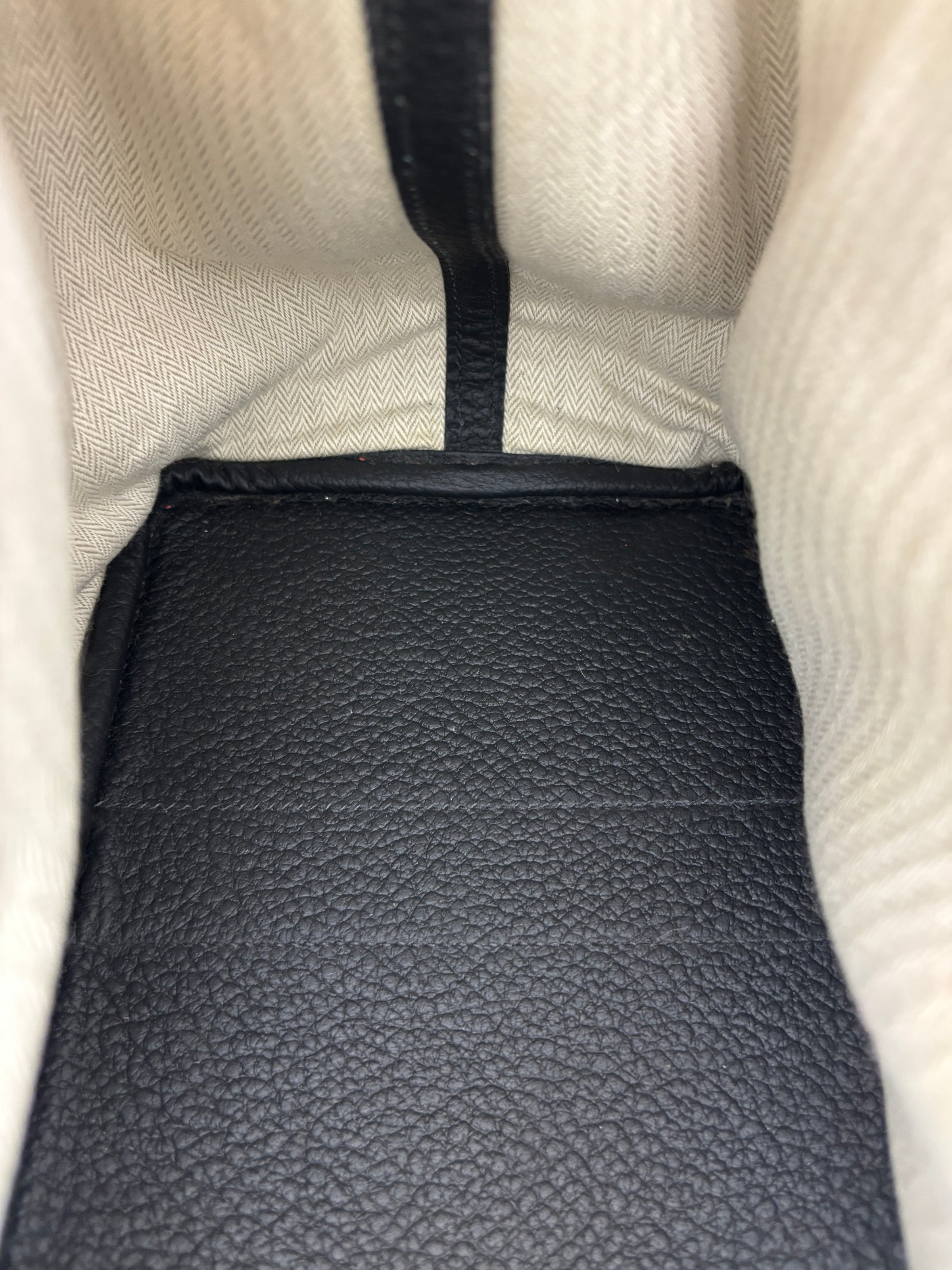 Garden Party 36 Tote Bag in Black