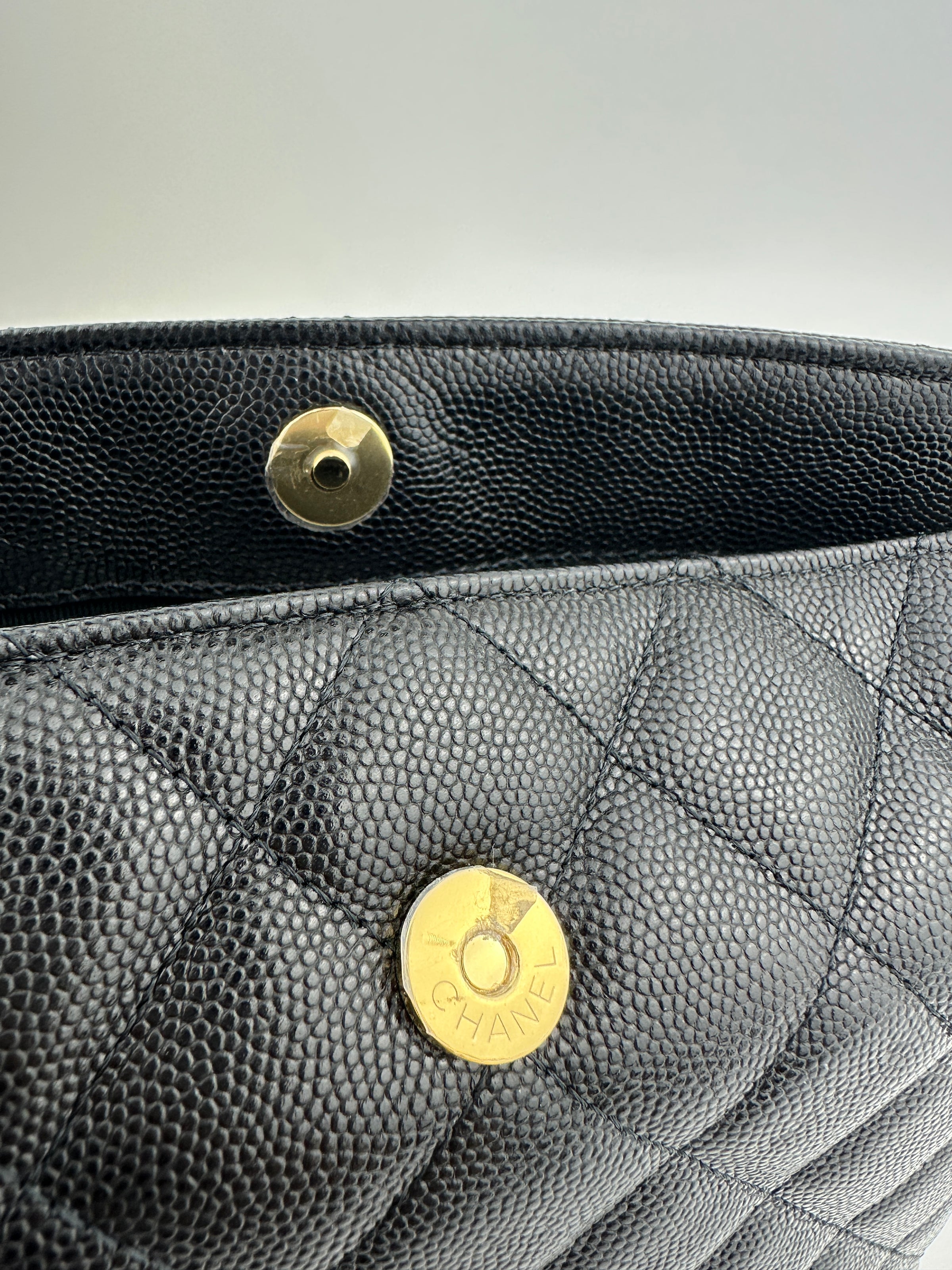 25P Polly Pocket Black Caviar Purse with Chain GHW