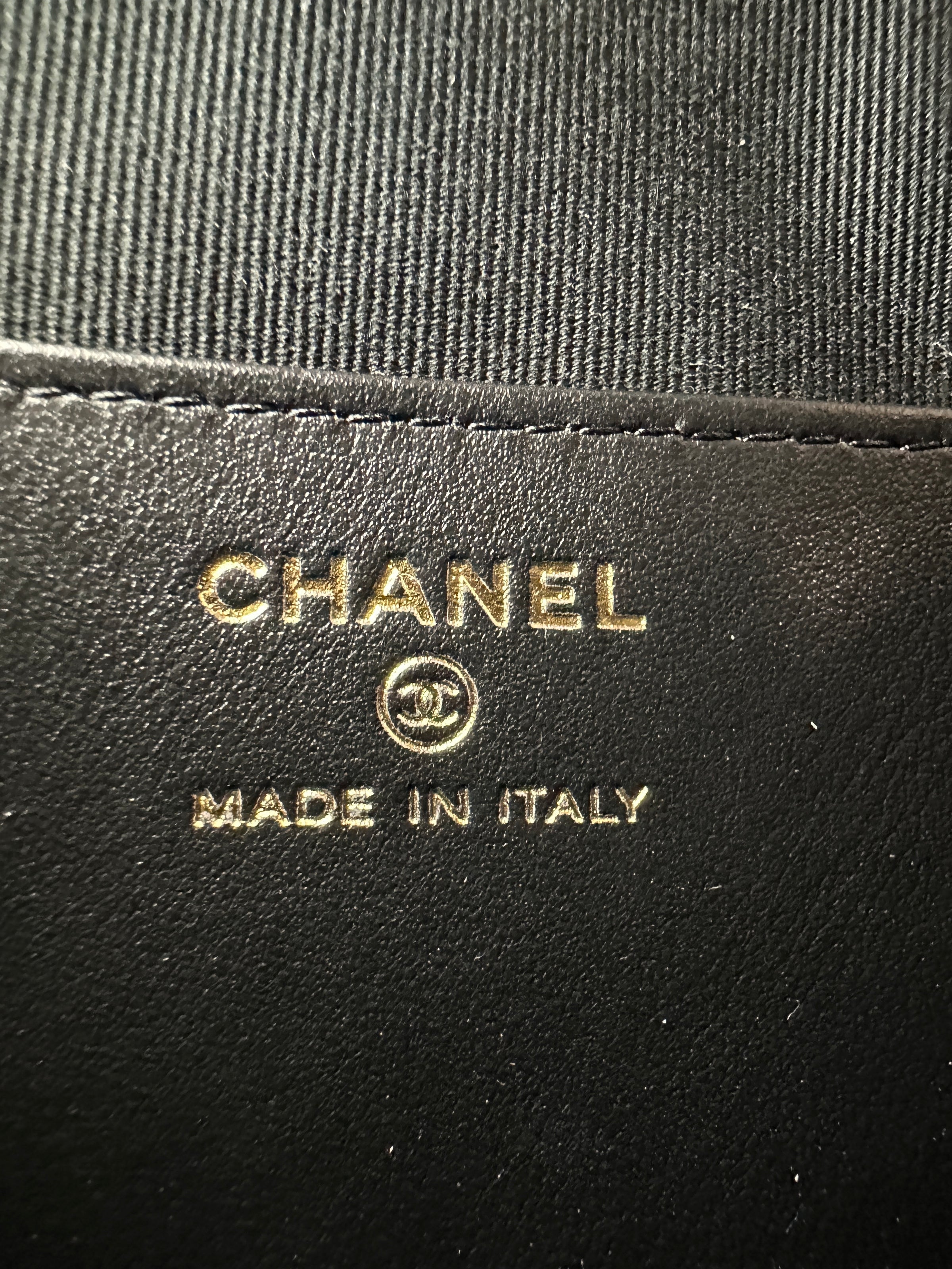 25P Polly Pocket Black Caviar Purse with Chain GHW