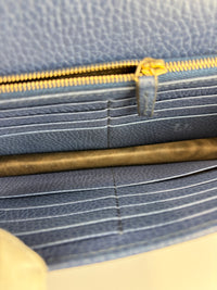 Interlocking G Wallet on Chain in Blue Pebbled Leather
