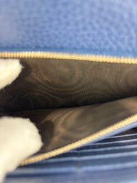 Interlocking G Wallet on Chain in Blue Pebbled Leather
