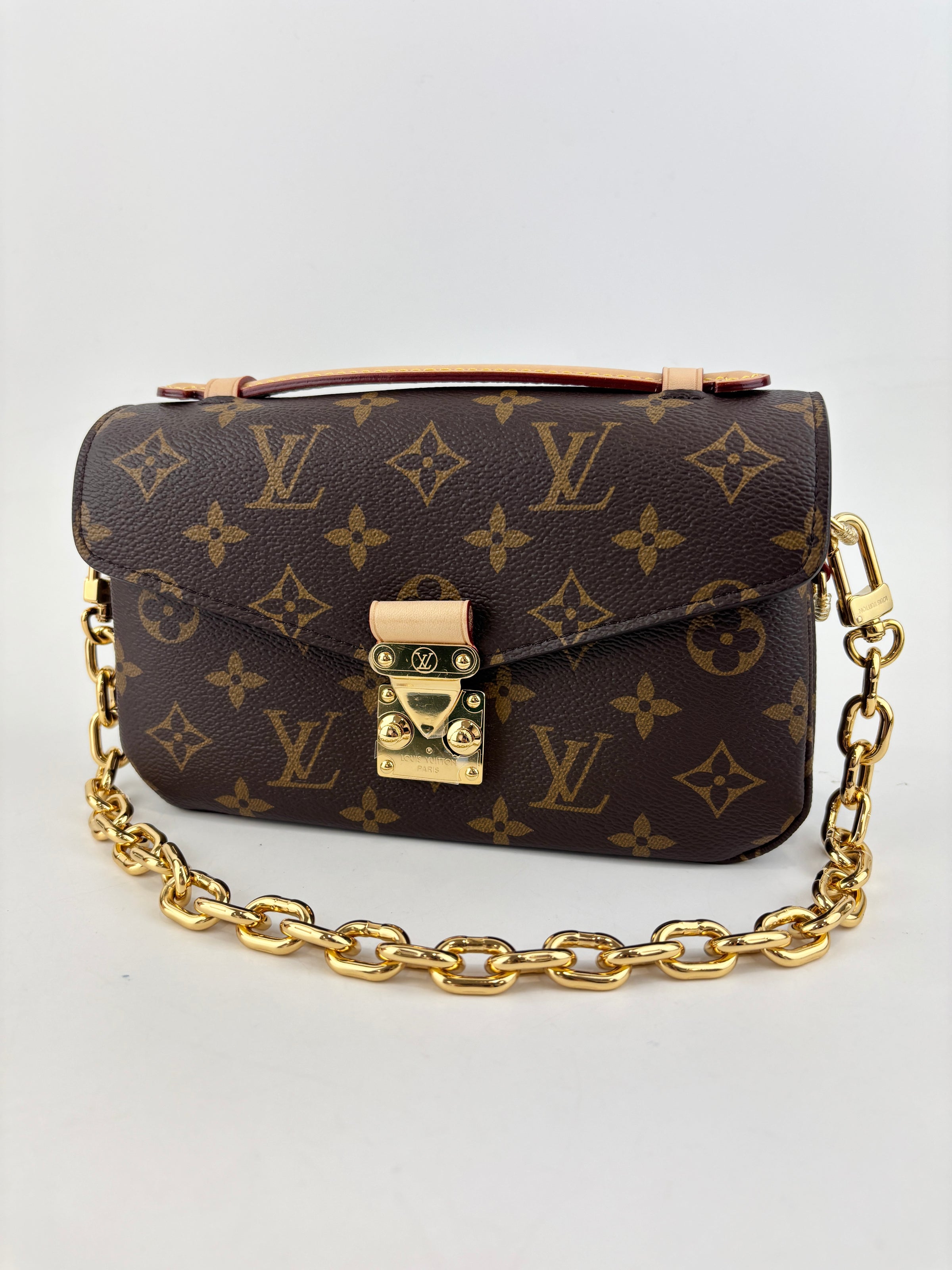 M46279 Pochette Métis East West Monogram Canvas