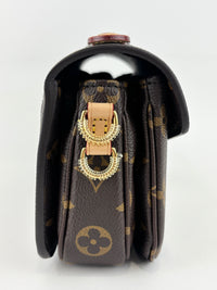 M46279 Pochette Métis East West Monogram Canvas