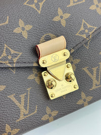 M46279 Pochette Métis East West Monogram Canvas
