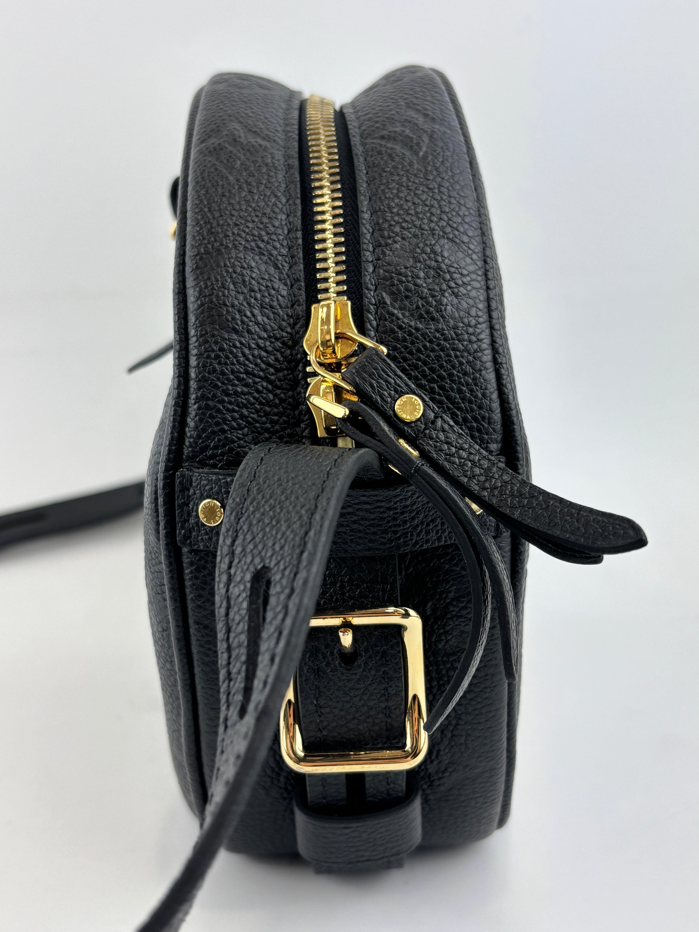 Boîte Chapeau Souple MM Black Monogram Empreinte Leather