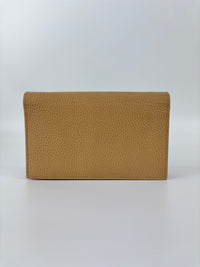 Interlocking G Wallet on Chain in Light Brown Pebbled Leather