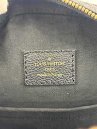Boîte Chapeau Souple MM Black Monogram Empreinte Leather