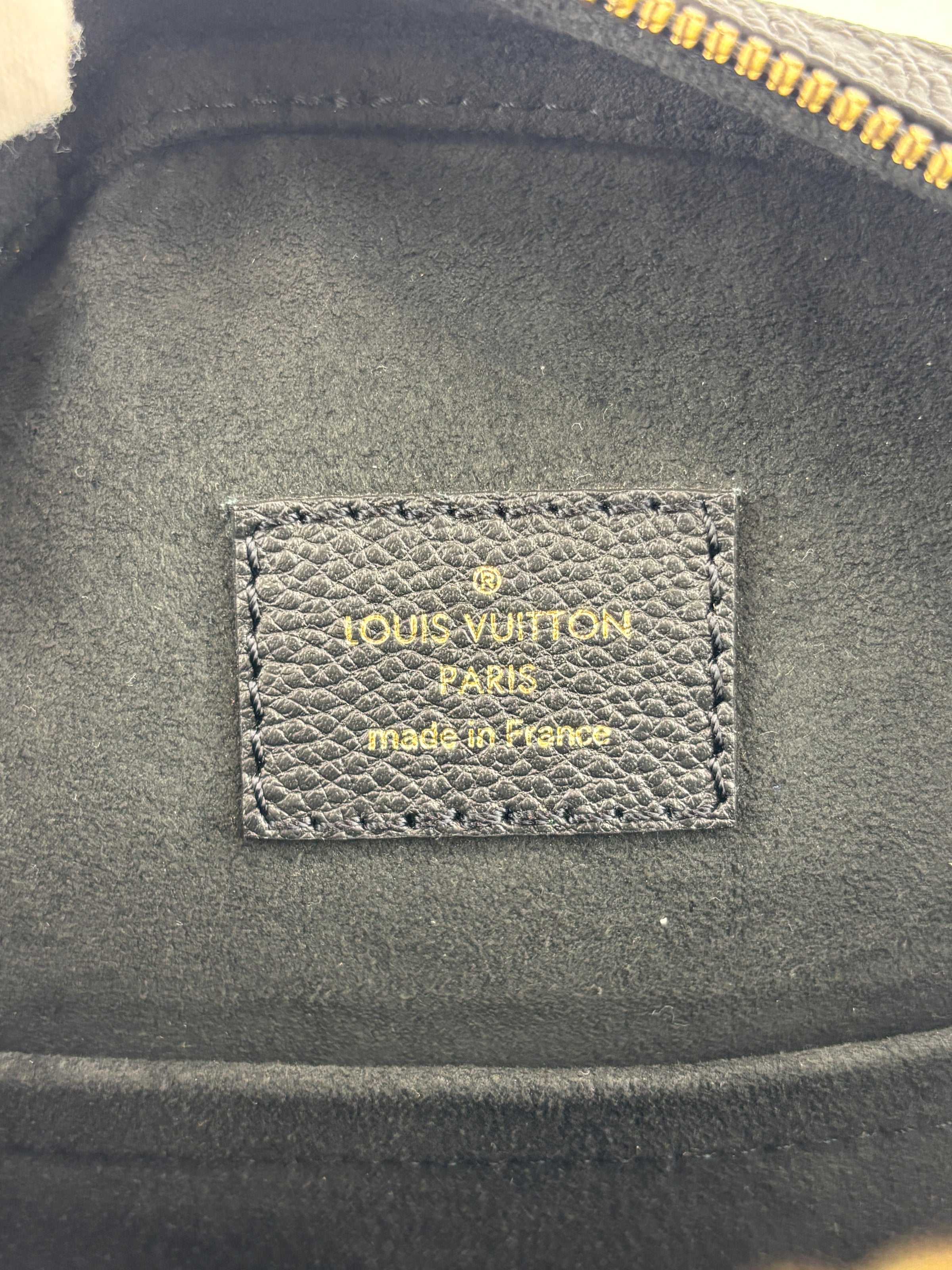 Boîte Chapeau Souple MM Black Monogram Empreinte Leather