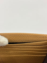 Interlocking G Wallet on Chain in Light Brown Pebbled Leather