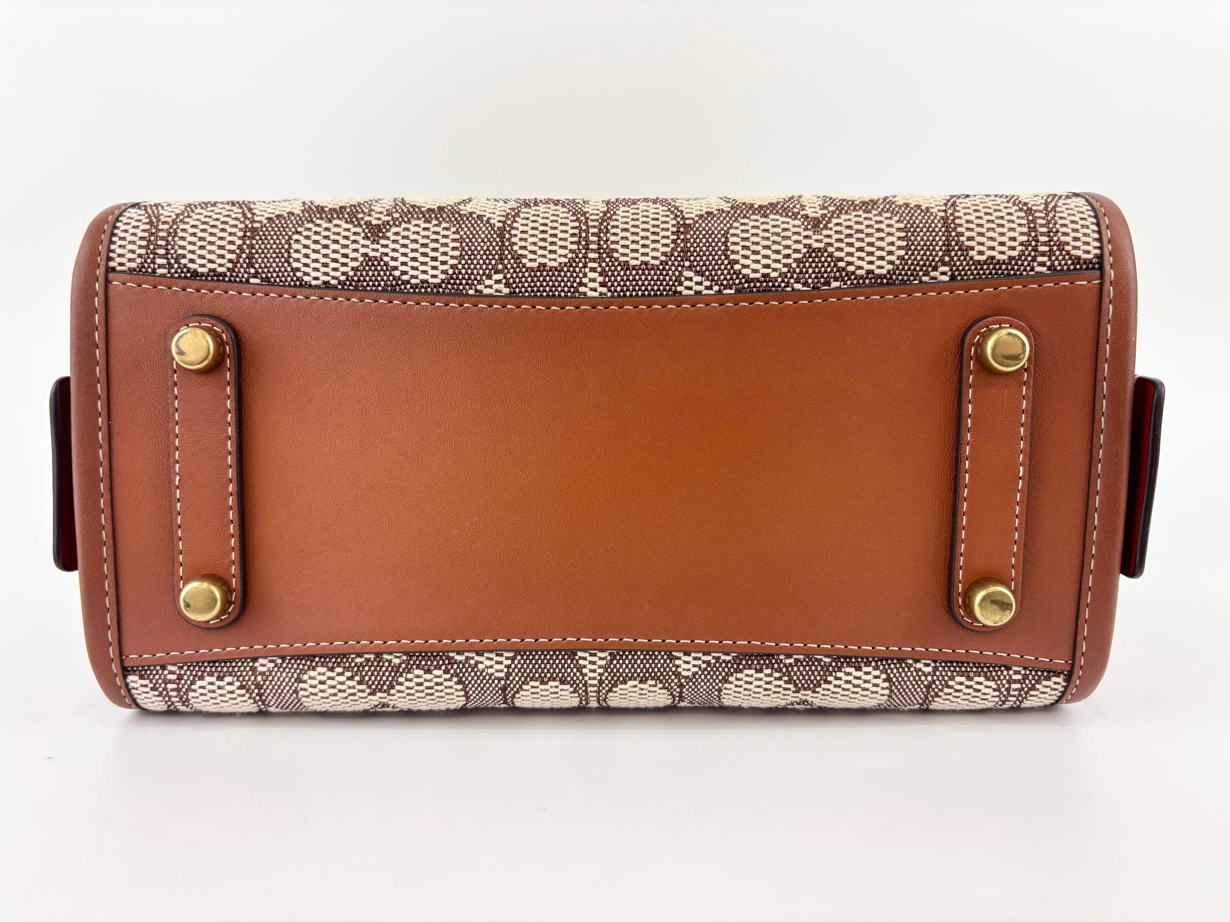 Rogue 25 Signature Textile Jacquard Embroidered Elephant