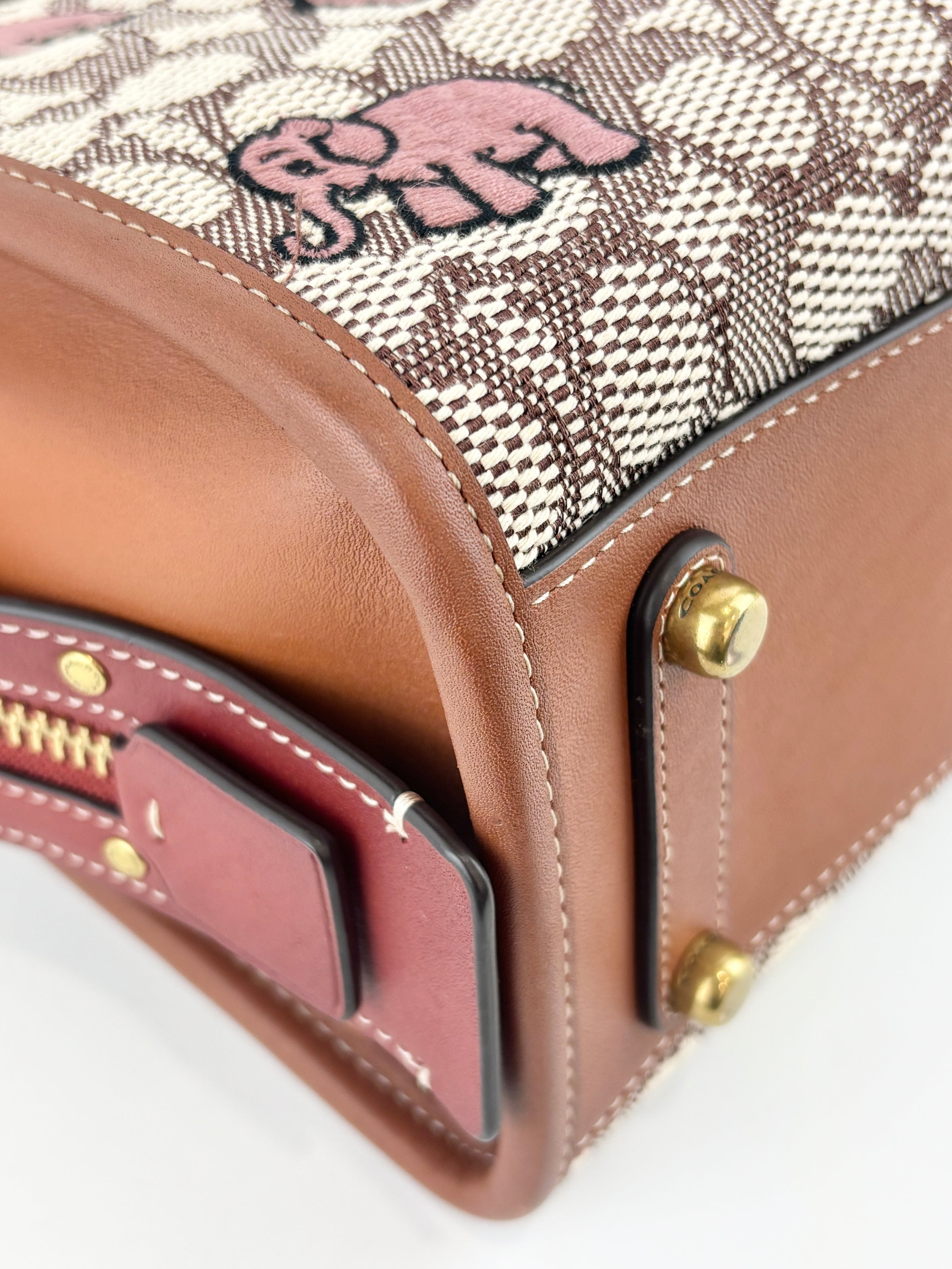 Rogue 25 Signature Textile Jacquard Embroidered Elephant