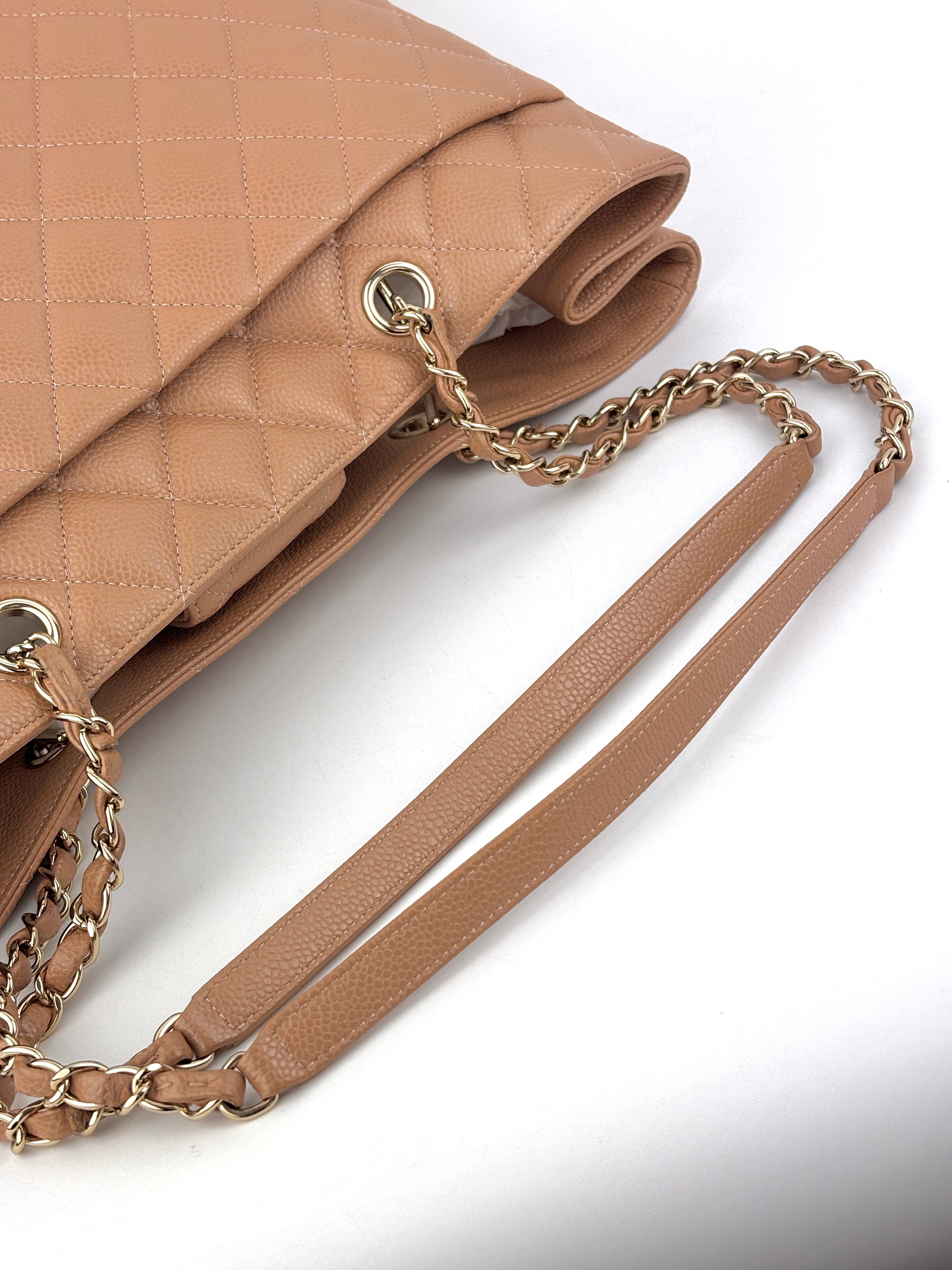 A91046 Calfskin Quilted Large Classic Shopping Tote Beige LGHW