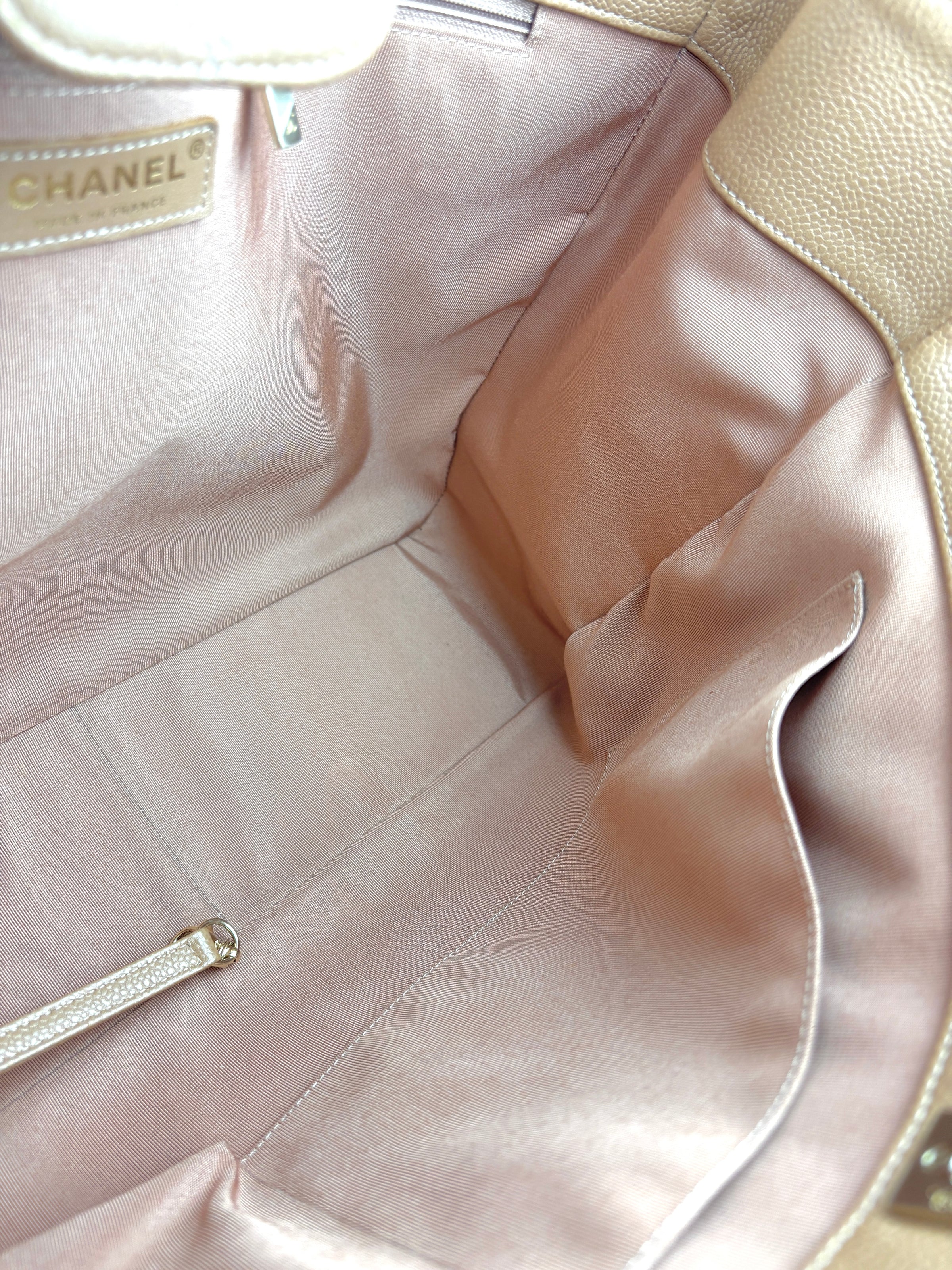 A91046 Calfskin Quilted Large Classic Shopping Tote Beige LGHW