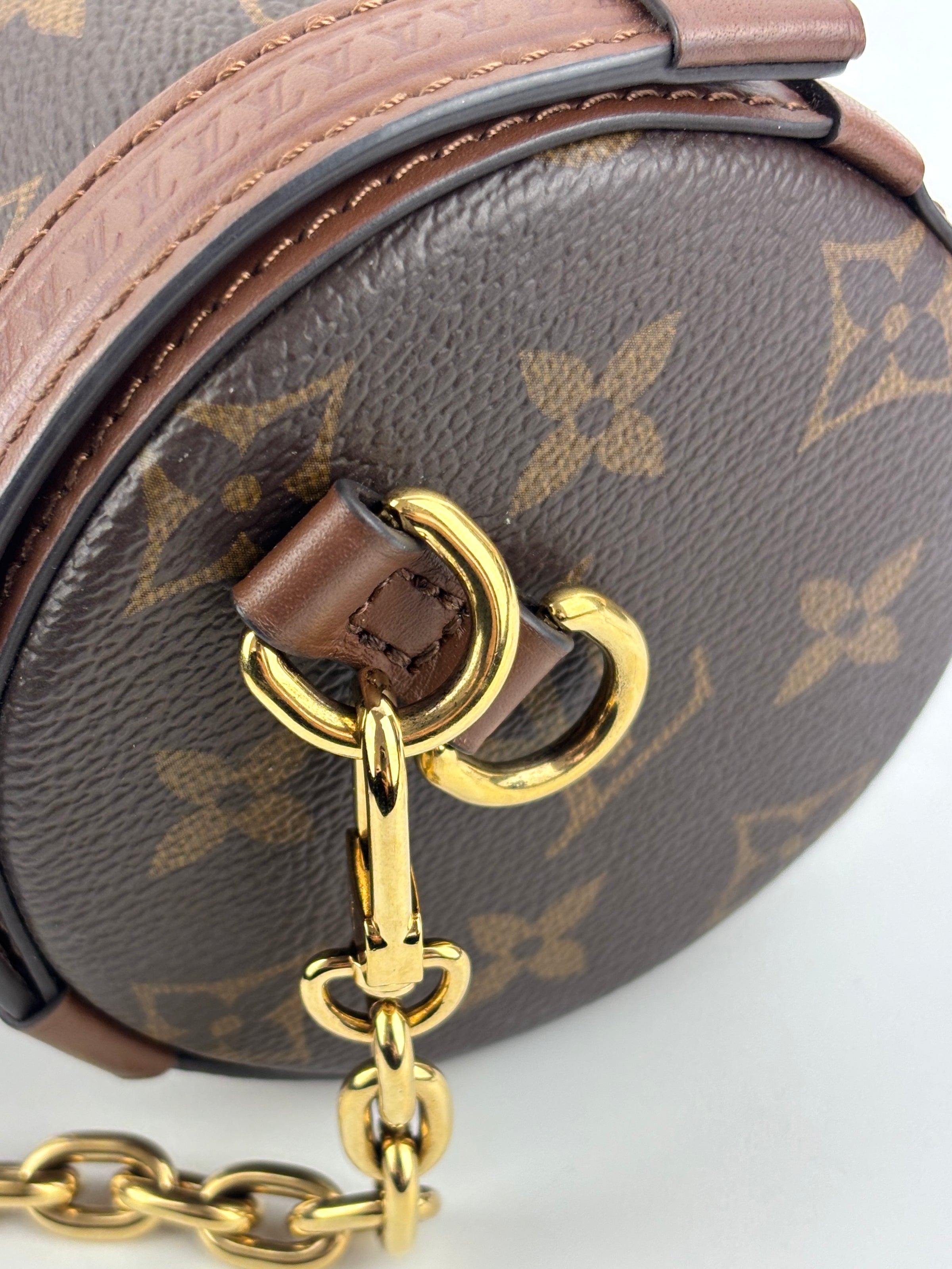 M57835 Papillon Trunk