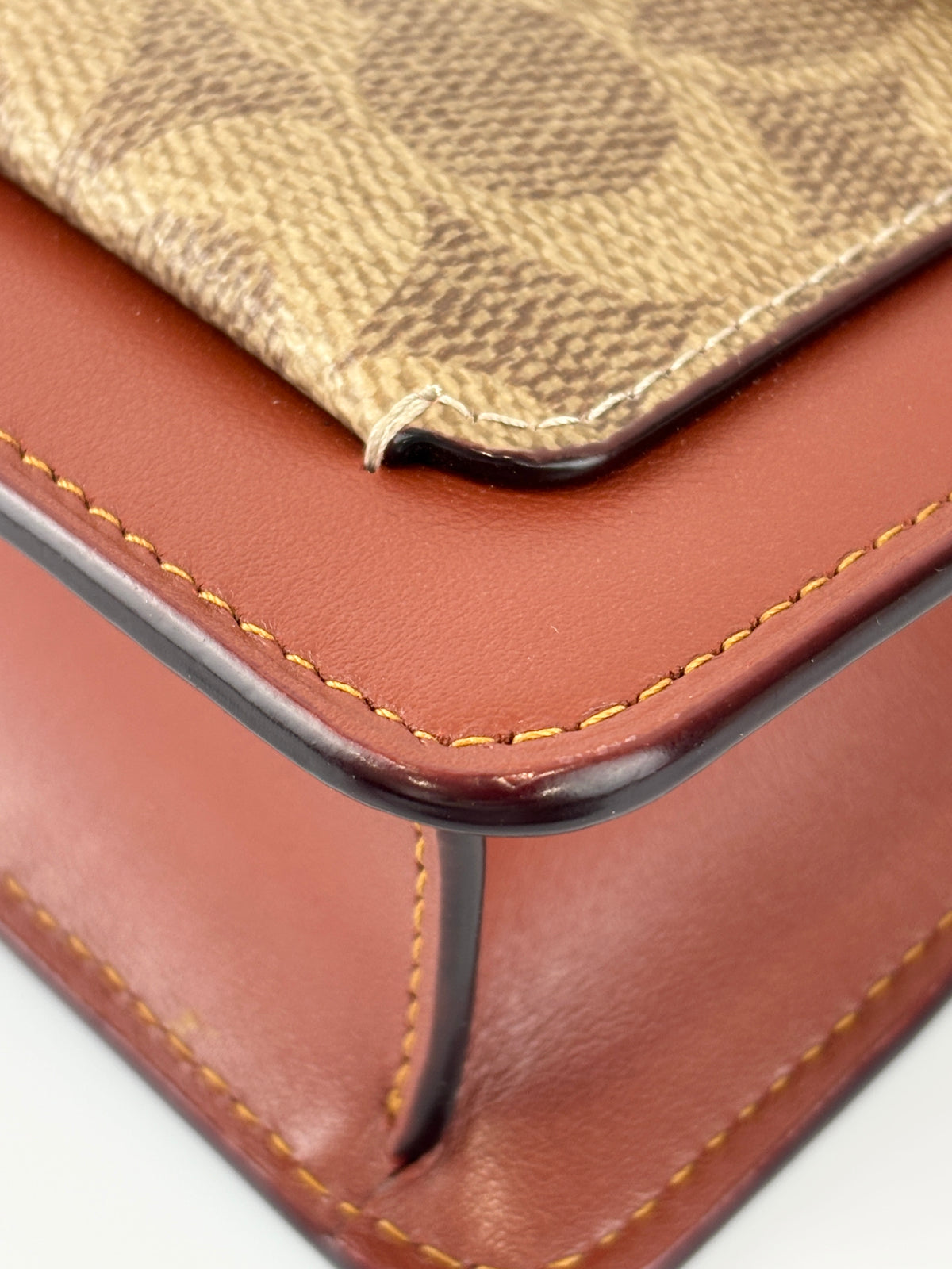 CE774 Tabby Chain Clutch in Signature Canvas