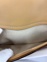 CCX04 Soft Tabby 26 in Biscuit