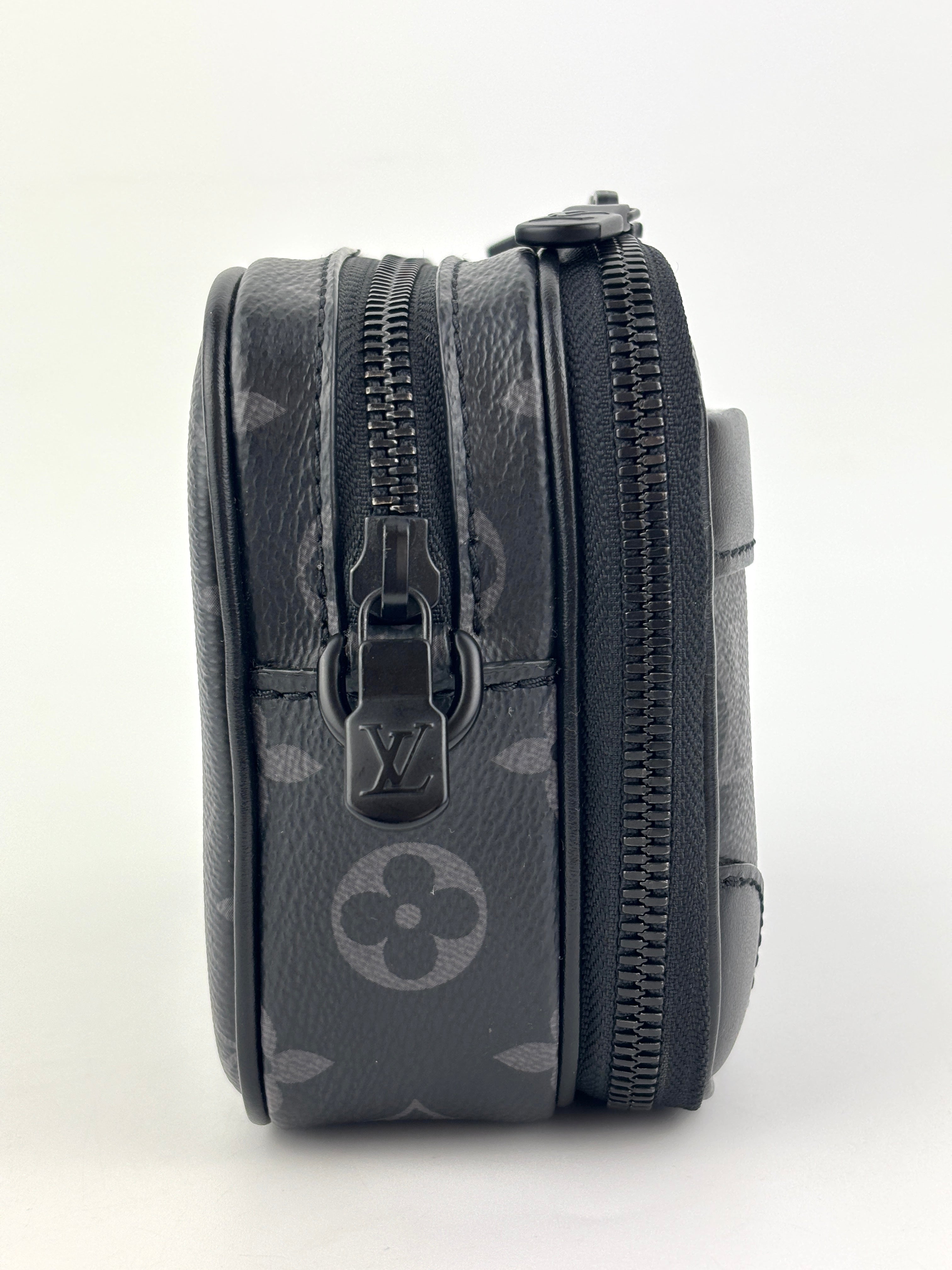 Louis Vuitton M82542 Alpha Wearable Wallet Monogram Eclipse | Glampot
