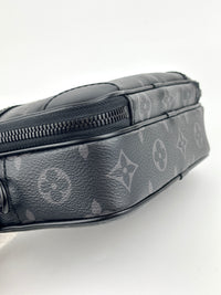 M82542 Alpha Wearable Wallet Monogram Eclipse - Glampot