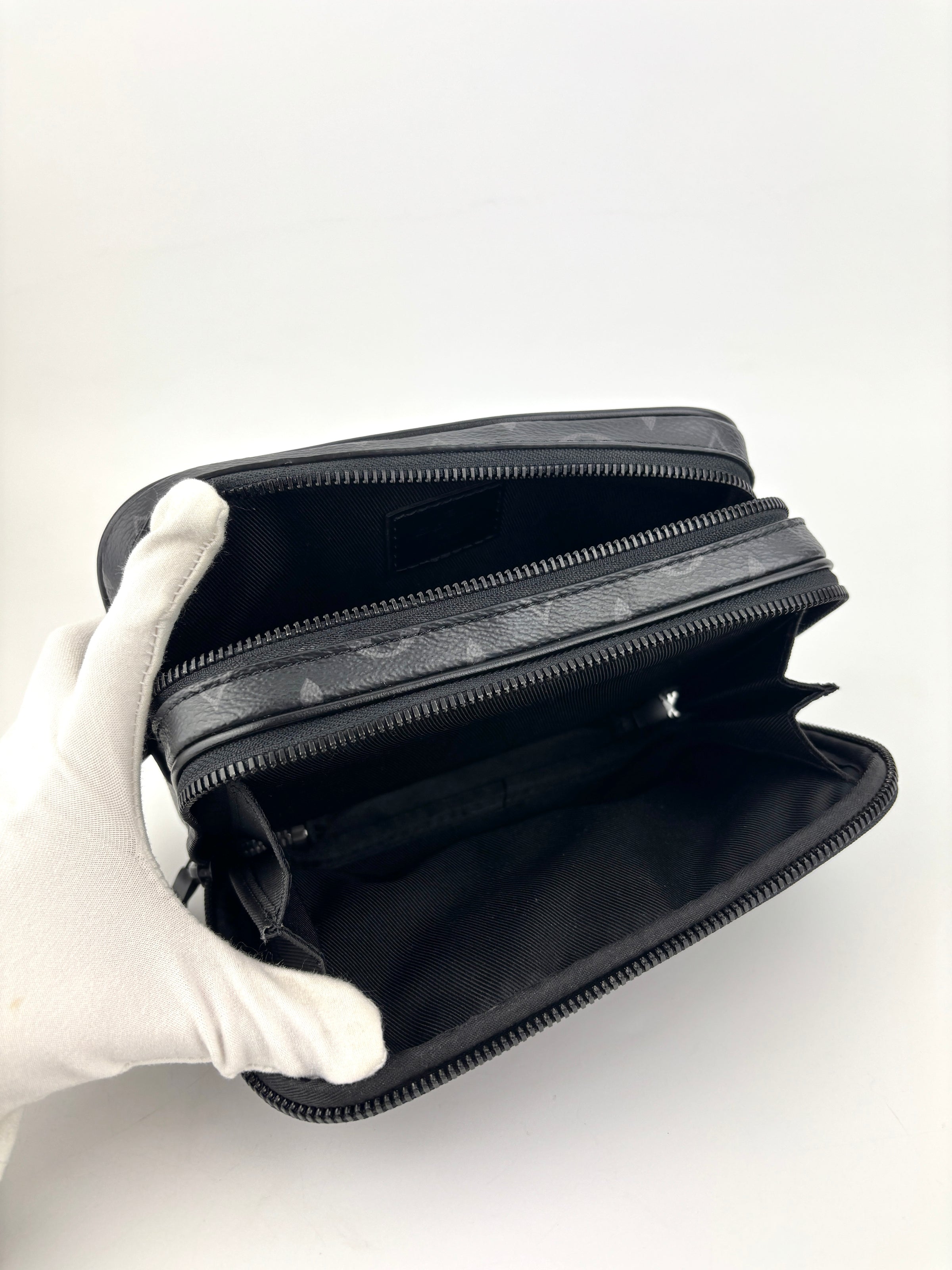 M82542 Alpha Wearable Wallet Monogram Eclipse - Glampot