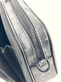 M82542 Alpha Wearable Wallet Monogram Eclipse - Glampot