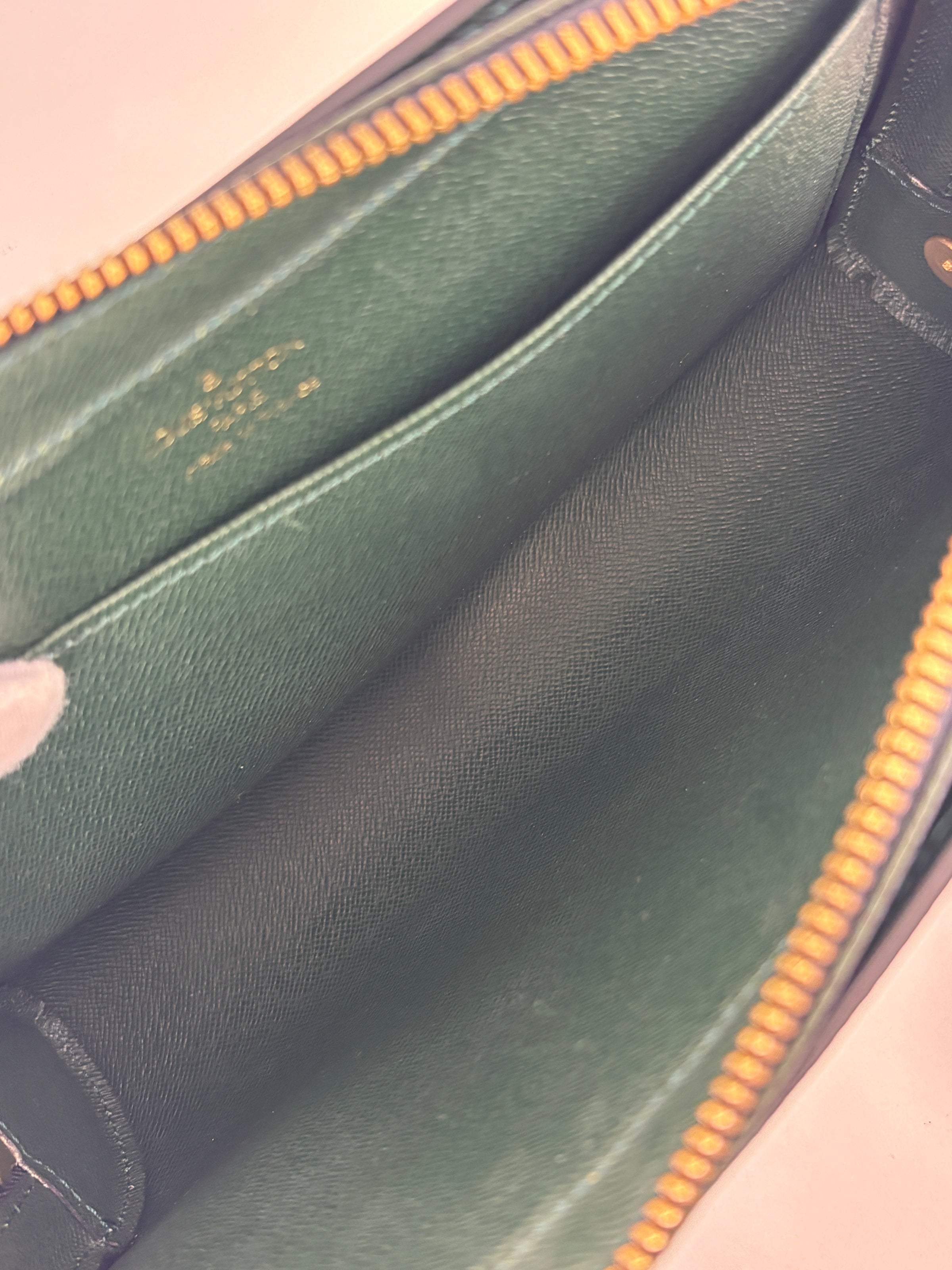 M30182 Baikal Clutch Ardoise/Green Taiga Leather GHW